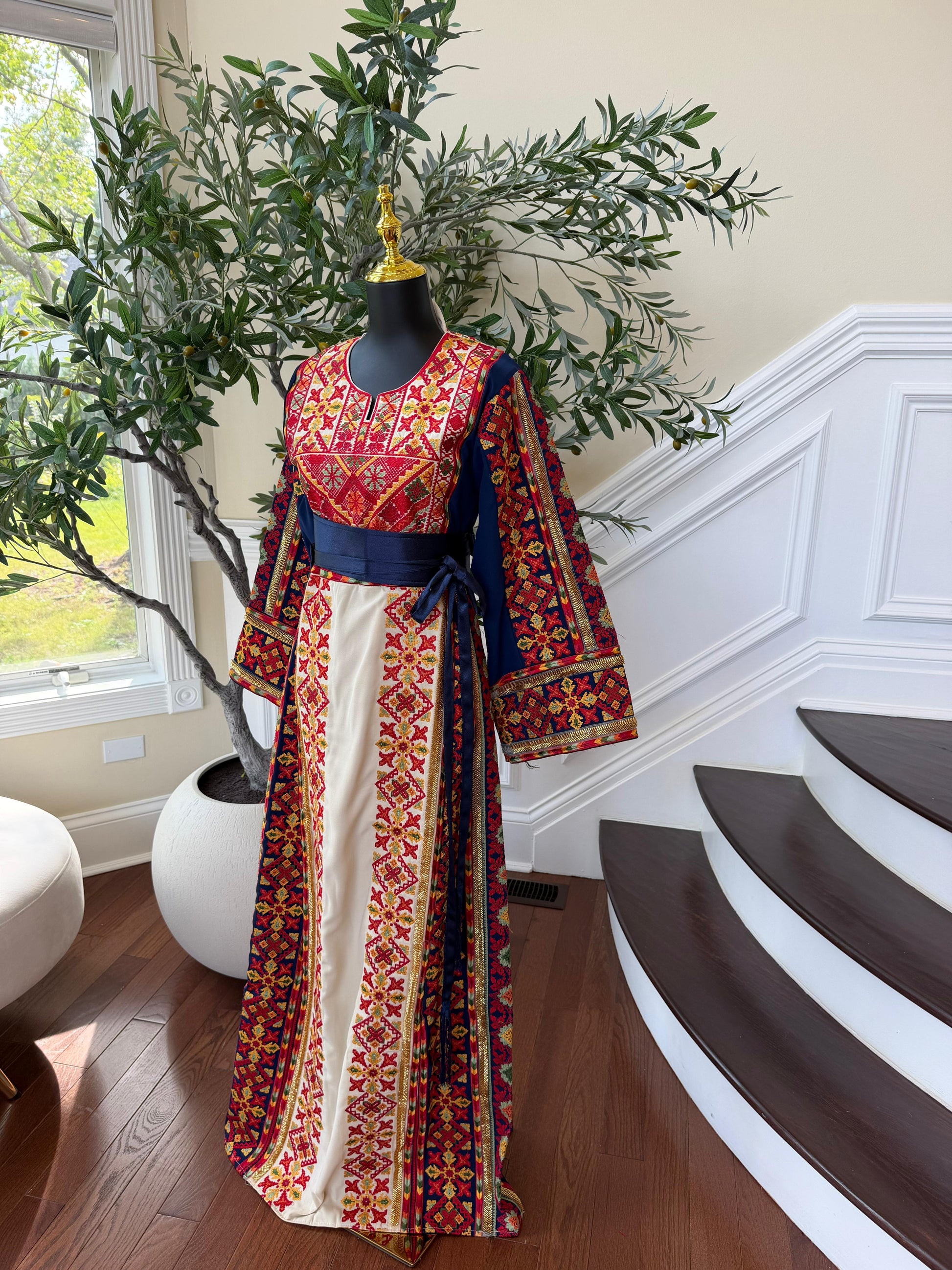 Cream Embroidery Tatreez Blue Sabal Kharaz Thobe