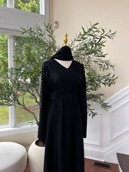 Black Sleeve Charm Closed Abaya