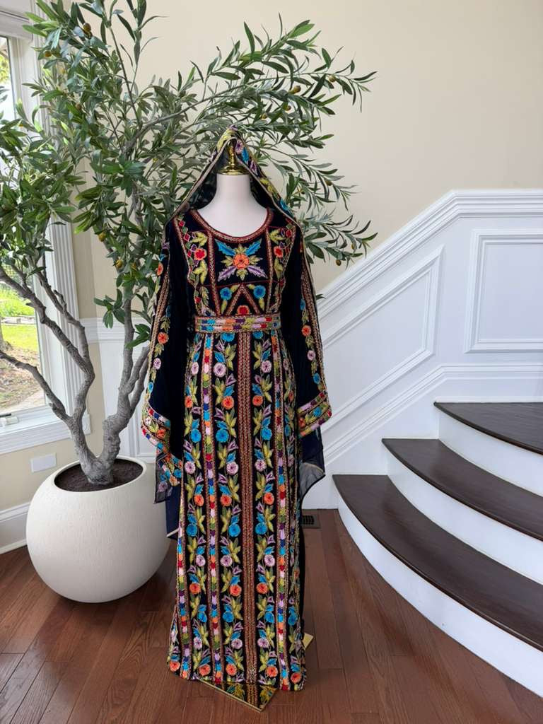 Black Beaded Stone Embroidered Thobe