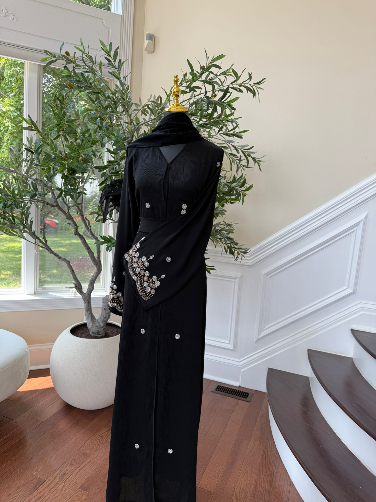 Black Sleeve Essence Abaya