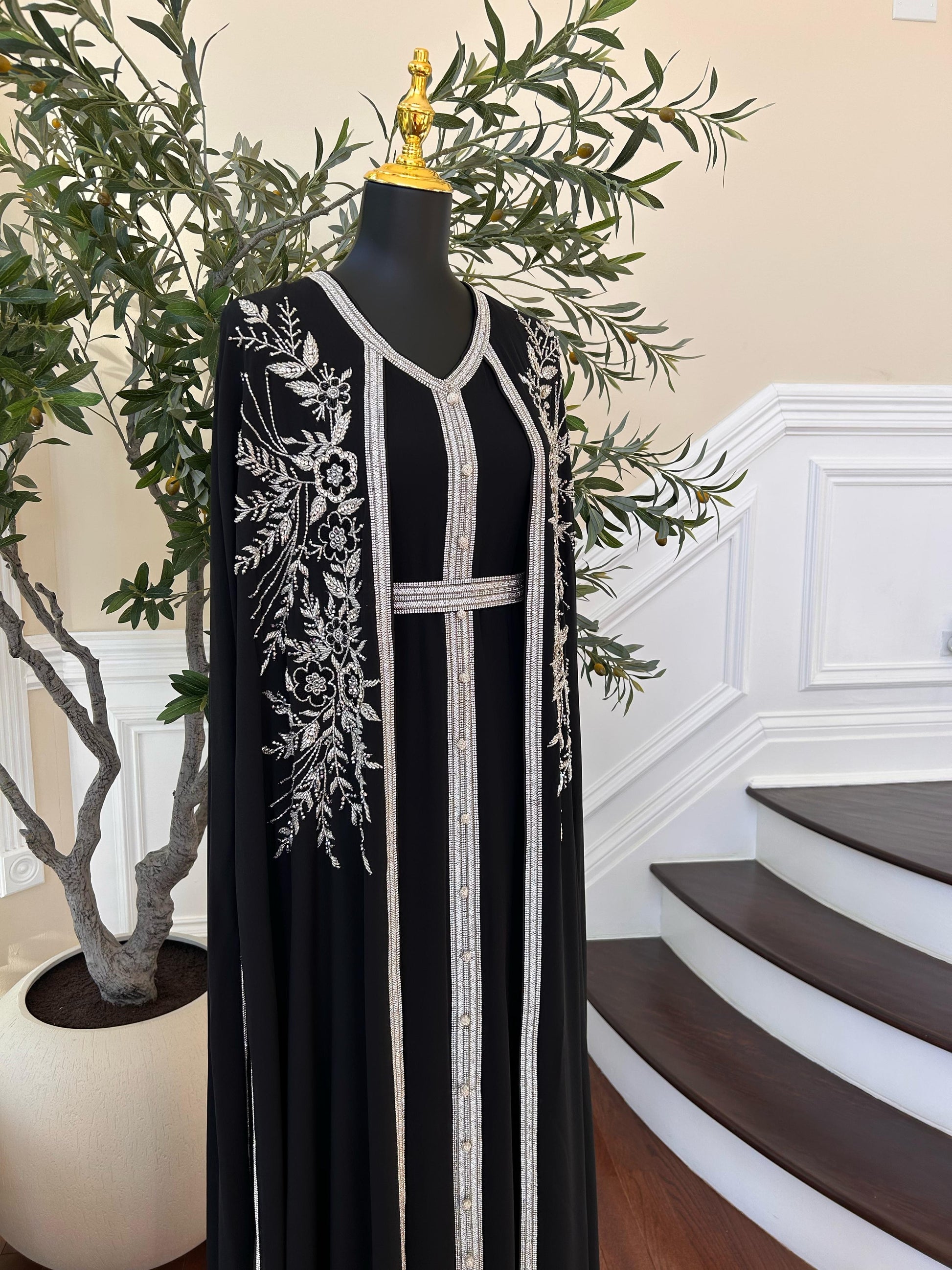 Black Floral Design Elegance Kuftan