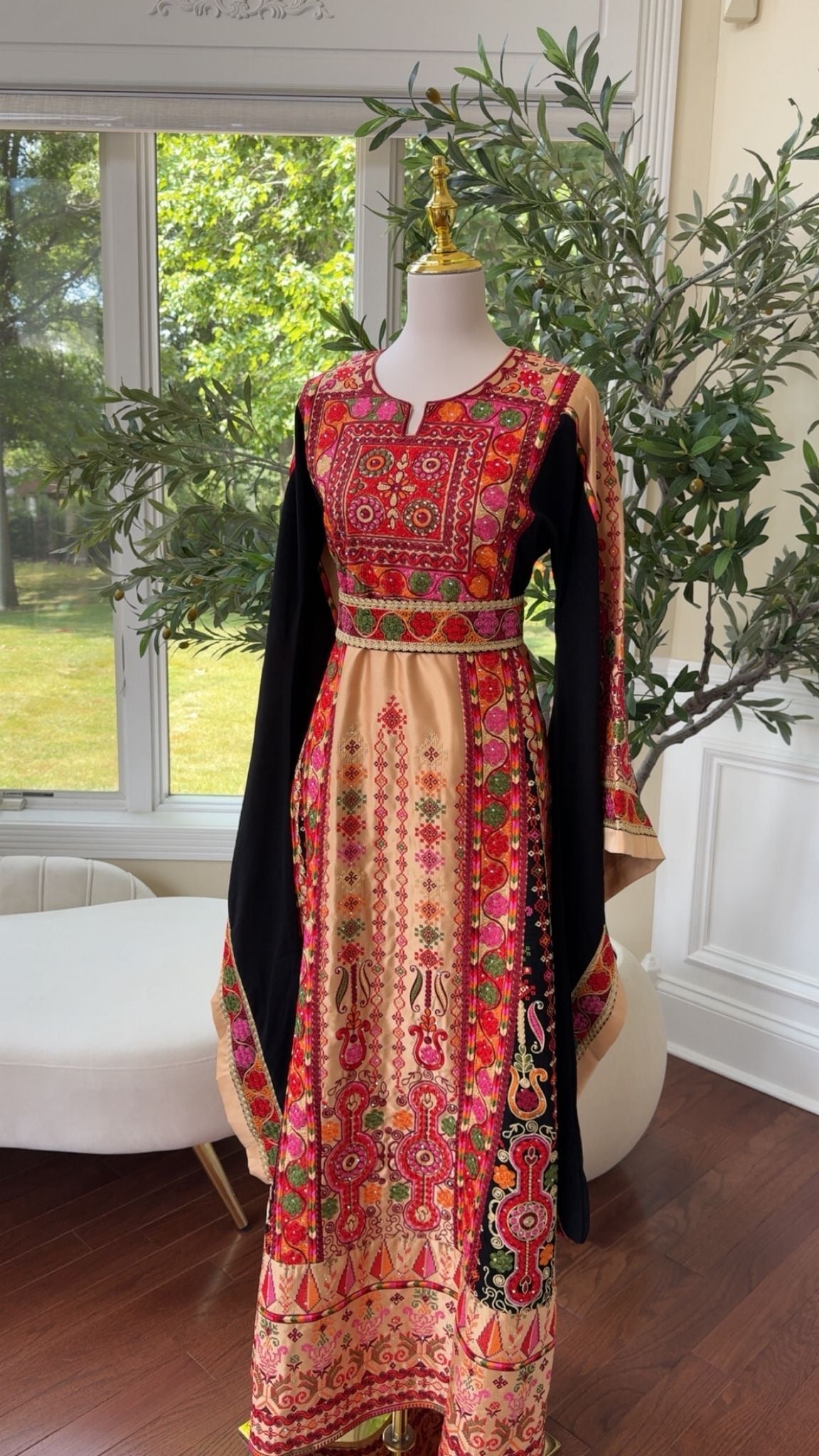 Black Tatreez Embroidery Thobe/ A