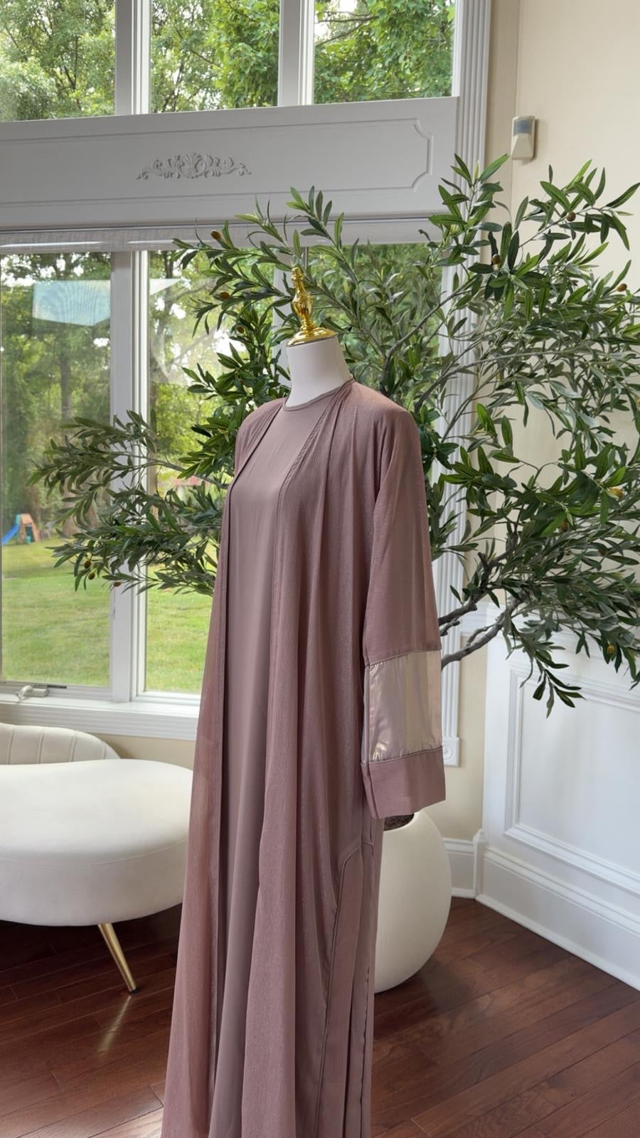 Dusty Pink Open Abaya Set – Effortless Elegance