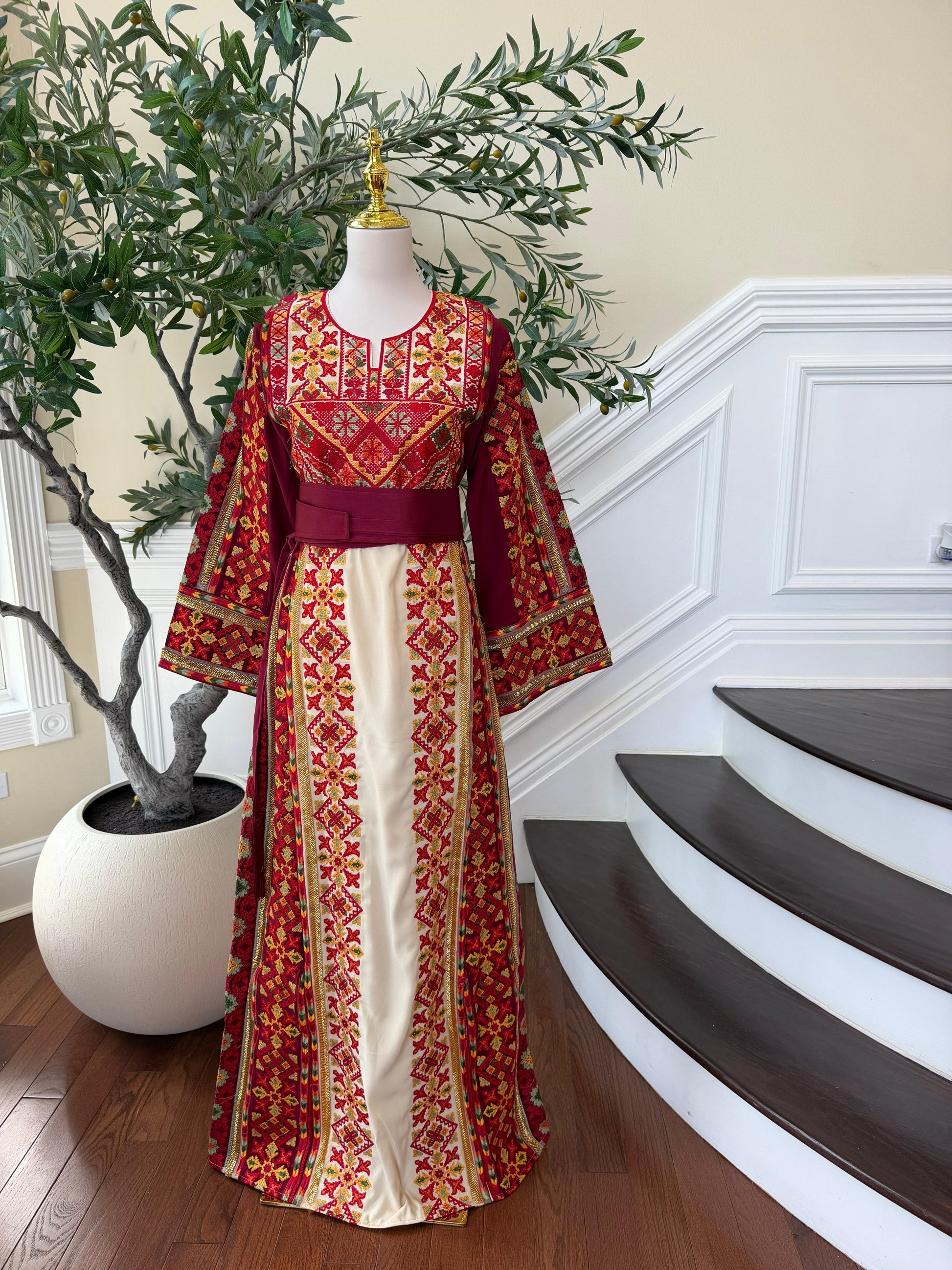 Cream Embroidery Tatreez Sabal Kharaz Thobe