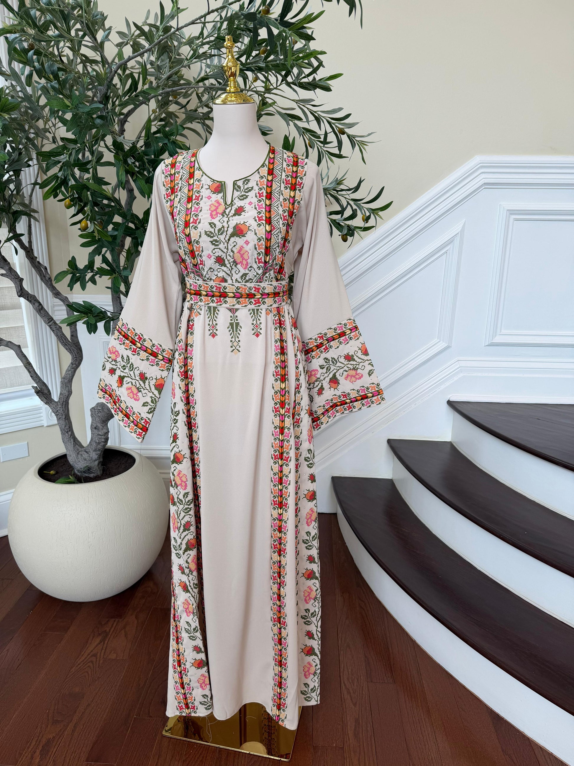 Cream Embroidery Tatreez Thobe