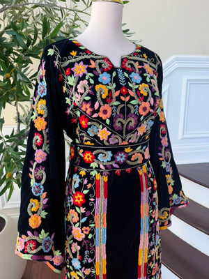Navy Blue Stone Embroidered Tatreez Floral Thobe