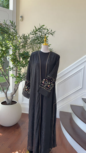 Midnight Bloom Abaya – Elegant with Embroidered Charm
