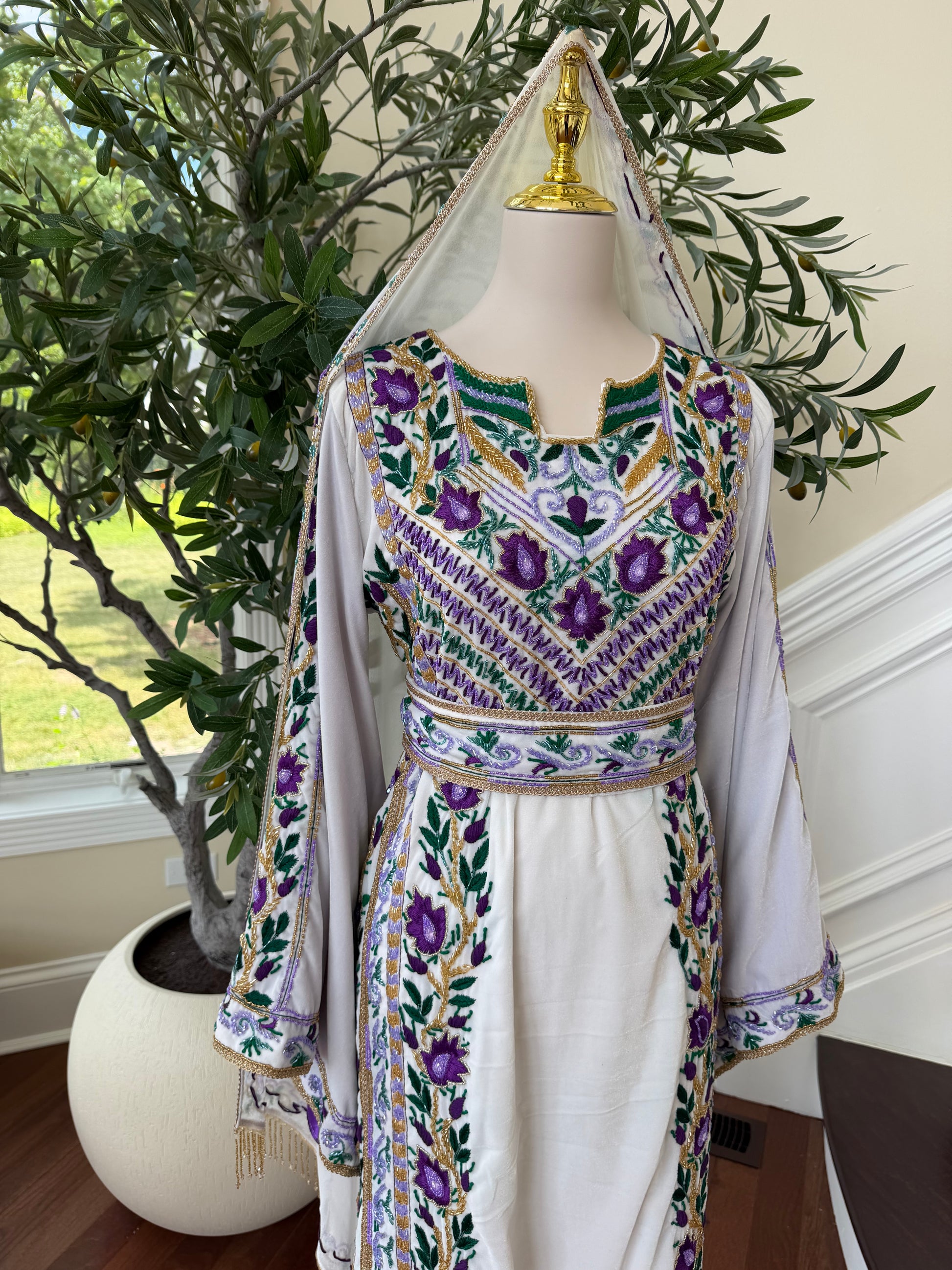 Velvet White Stone Purple Embroidery Thobe