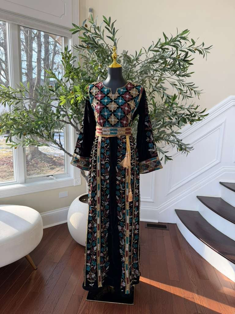 Black Velvet Beaded Stone Thobe