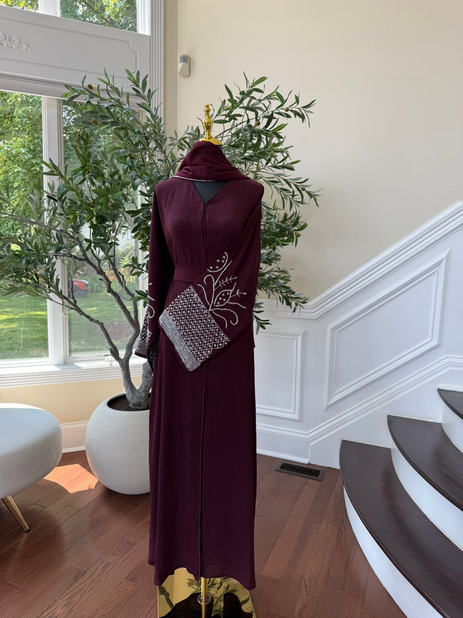 Burgundy Sleeve Essence Abaya