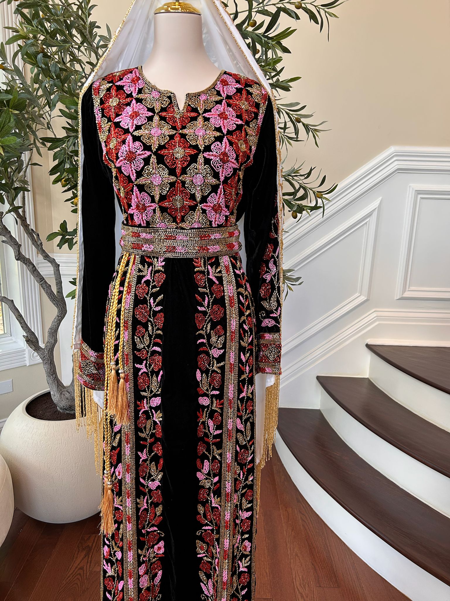 Black Velvet Stone Thobe