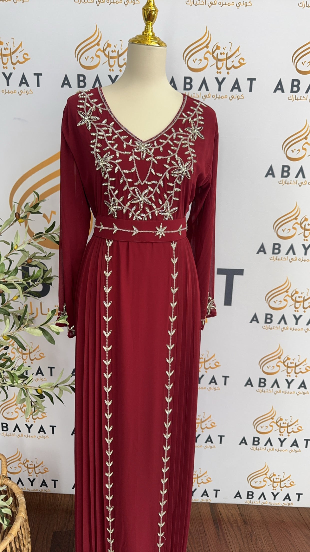 Elegant Red Floral Kuftan