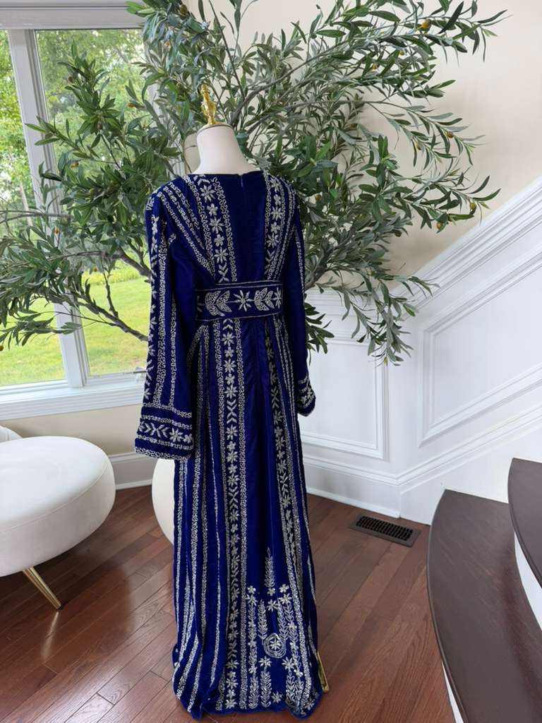 Blue Stone Elegance Embroidered Thobe
