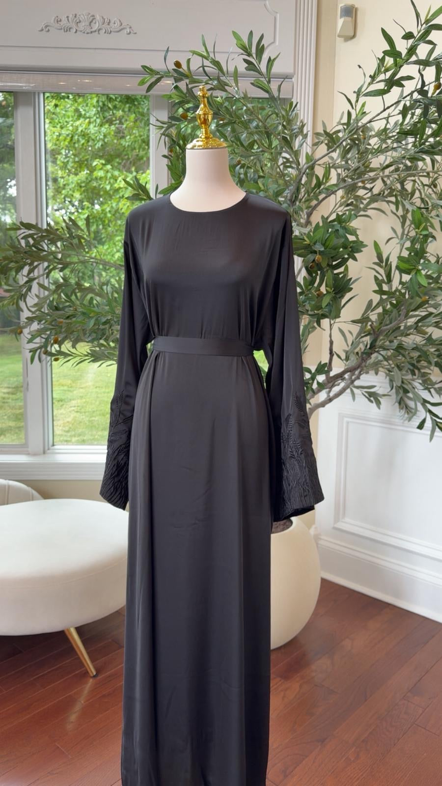 Black Floral Sleeve Abaya