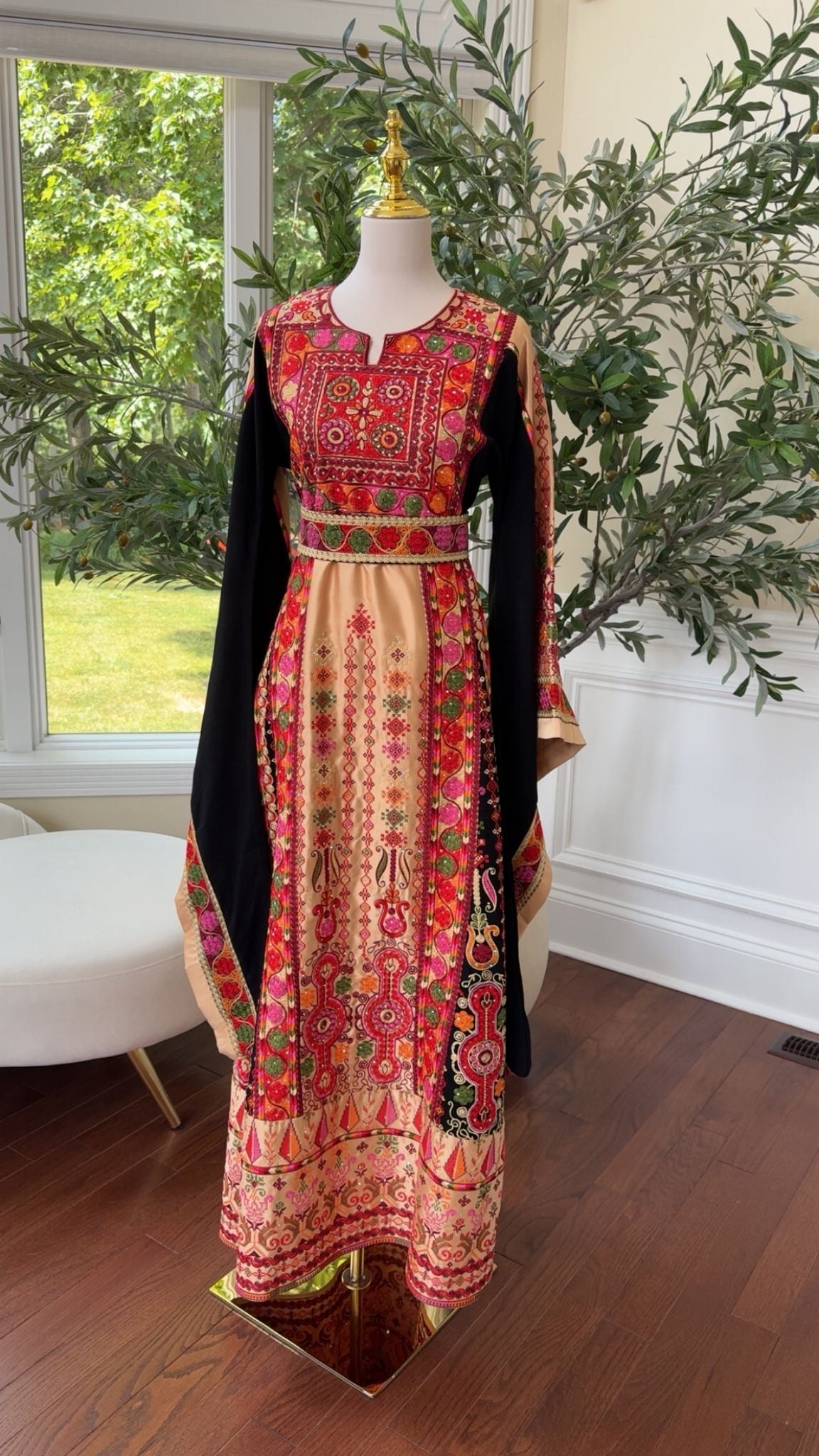 Black Tatreez Embroidery Thobe/ A