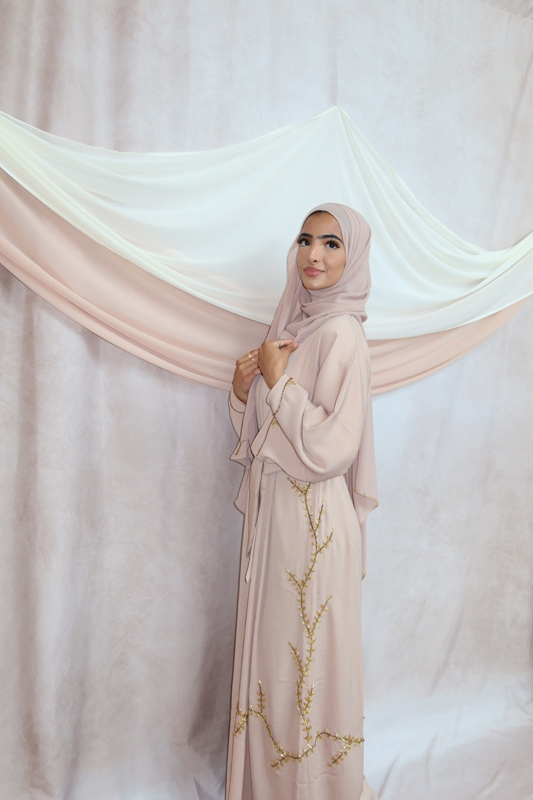 Blossom Cream Abaya