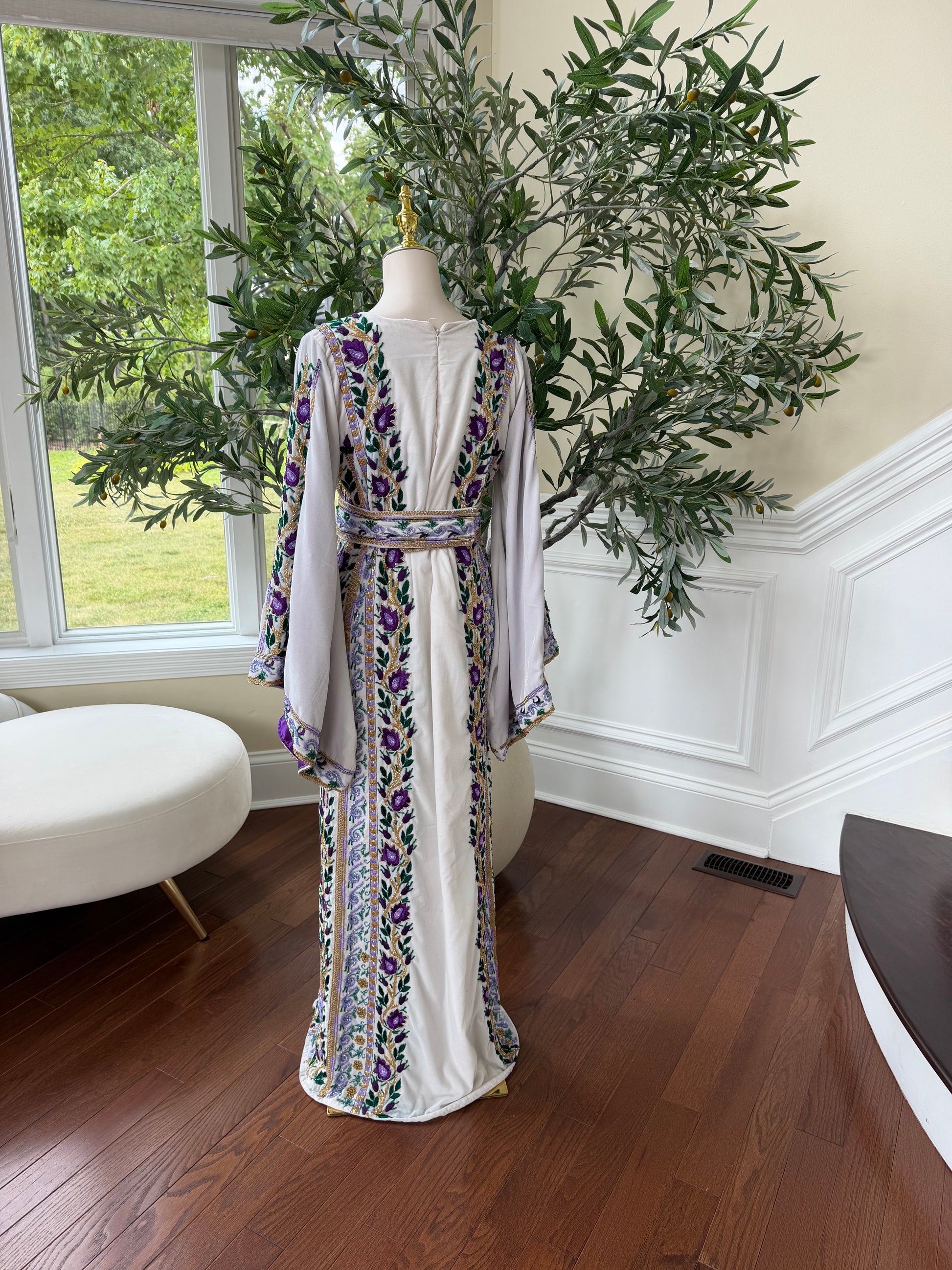 Velvet White Stone Purple Embroidery Thobe