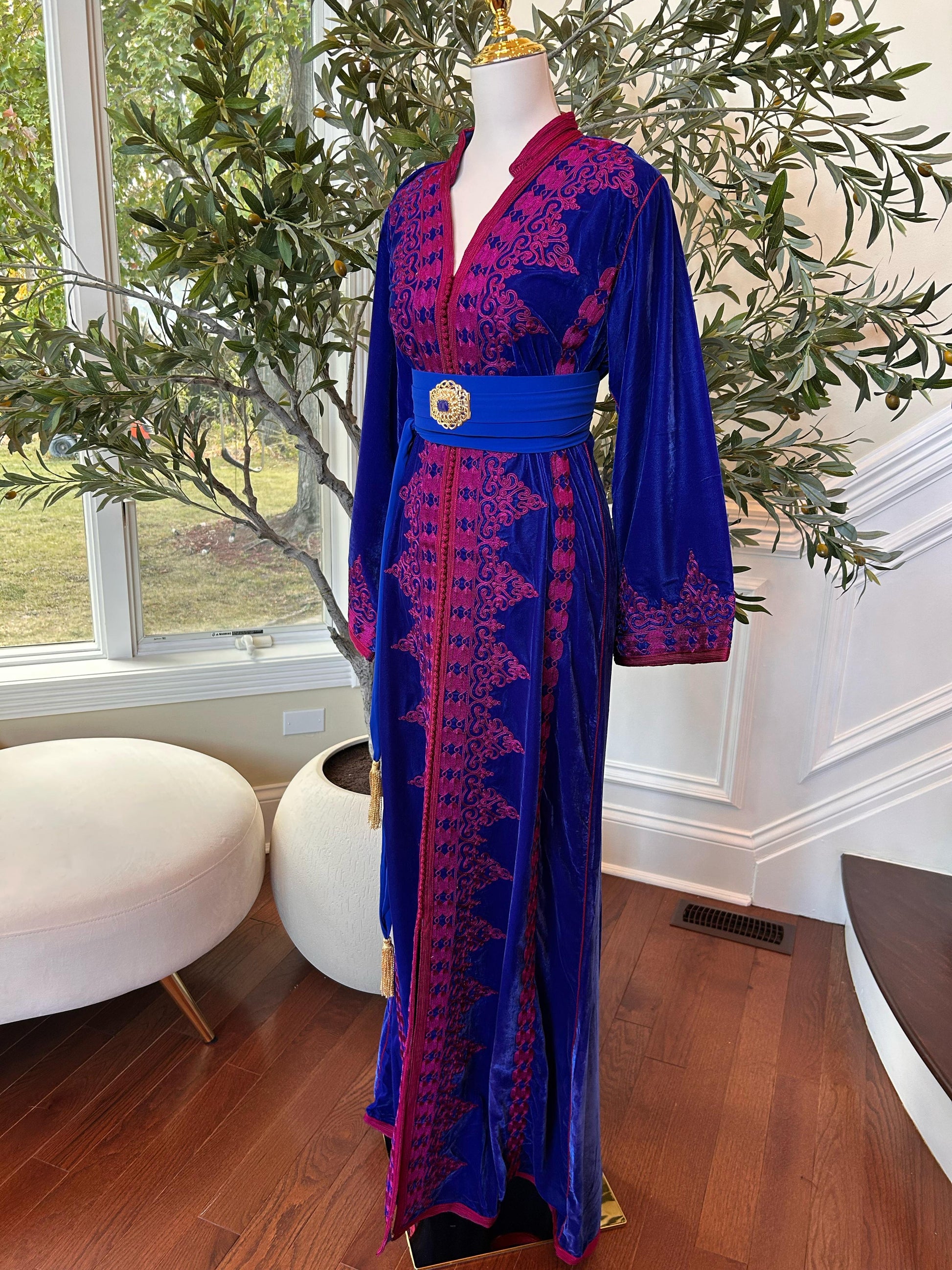 Blue Velvet Embellished Pink Kuftan