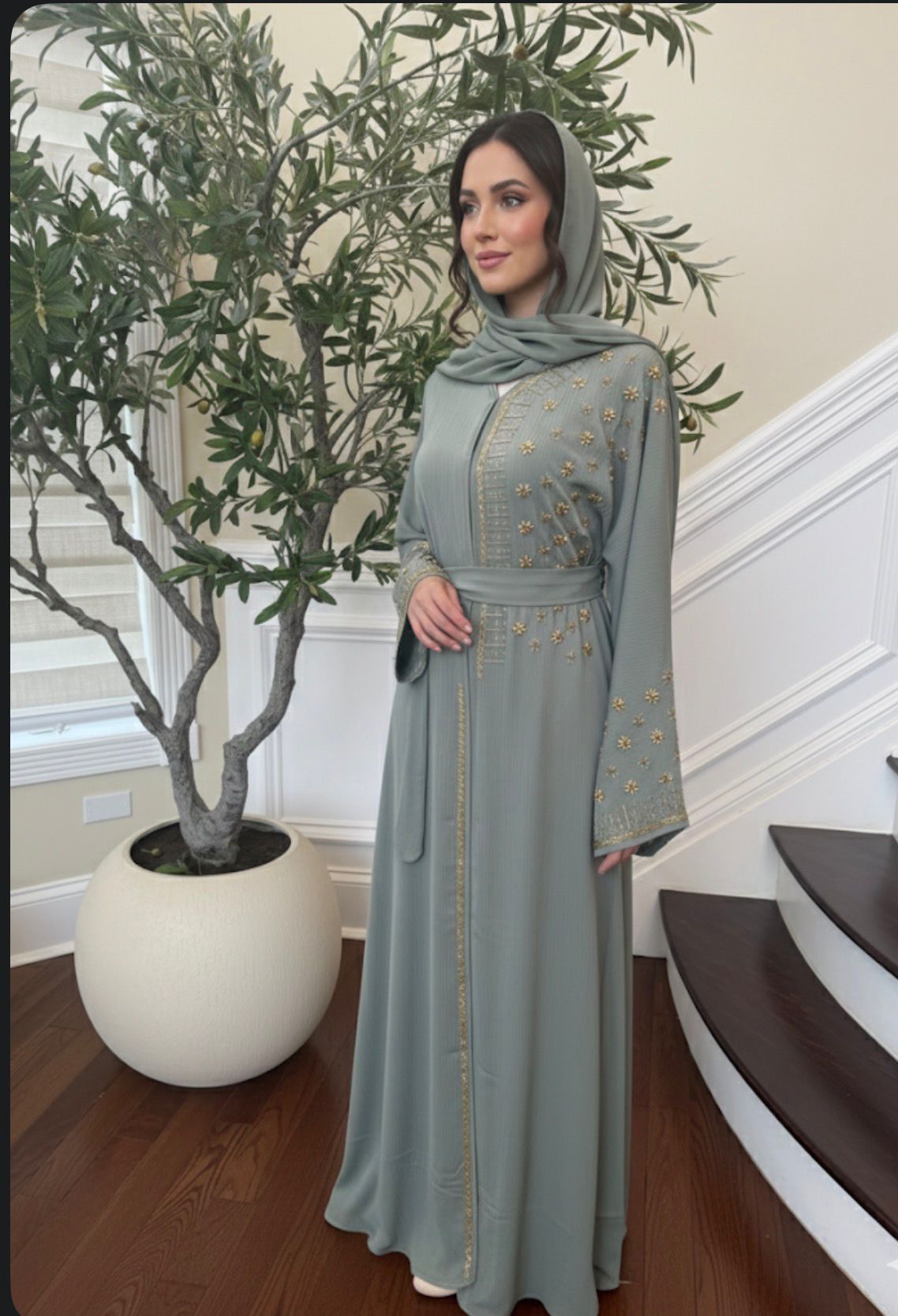 Mint Golden Nujum Abaya