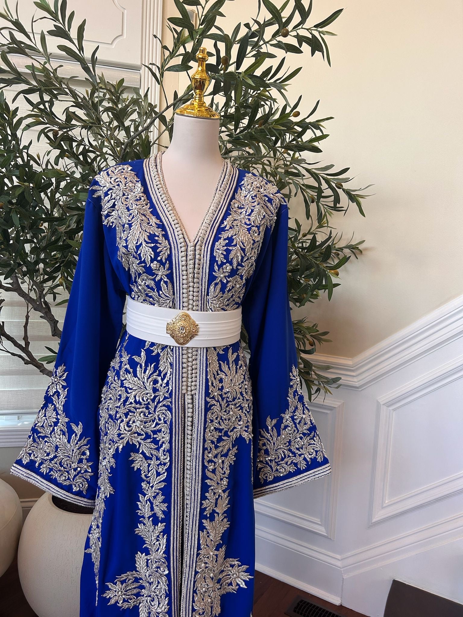 Royal Blue White Floral Detail Kuftan