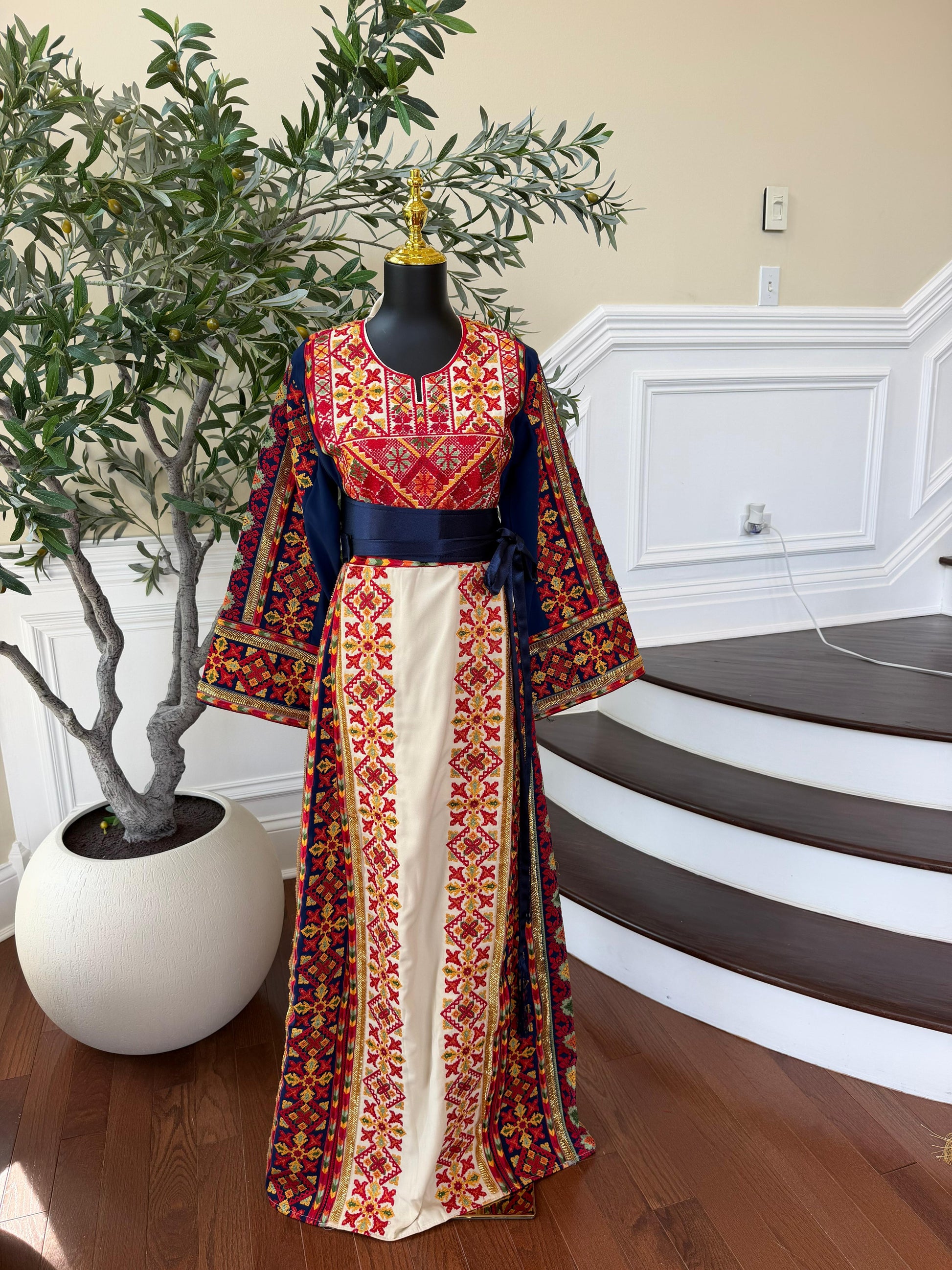 Cream Embroidery Tatreez Blue Sabal Kharaz Thobe