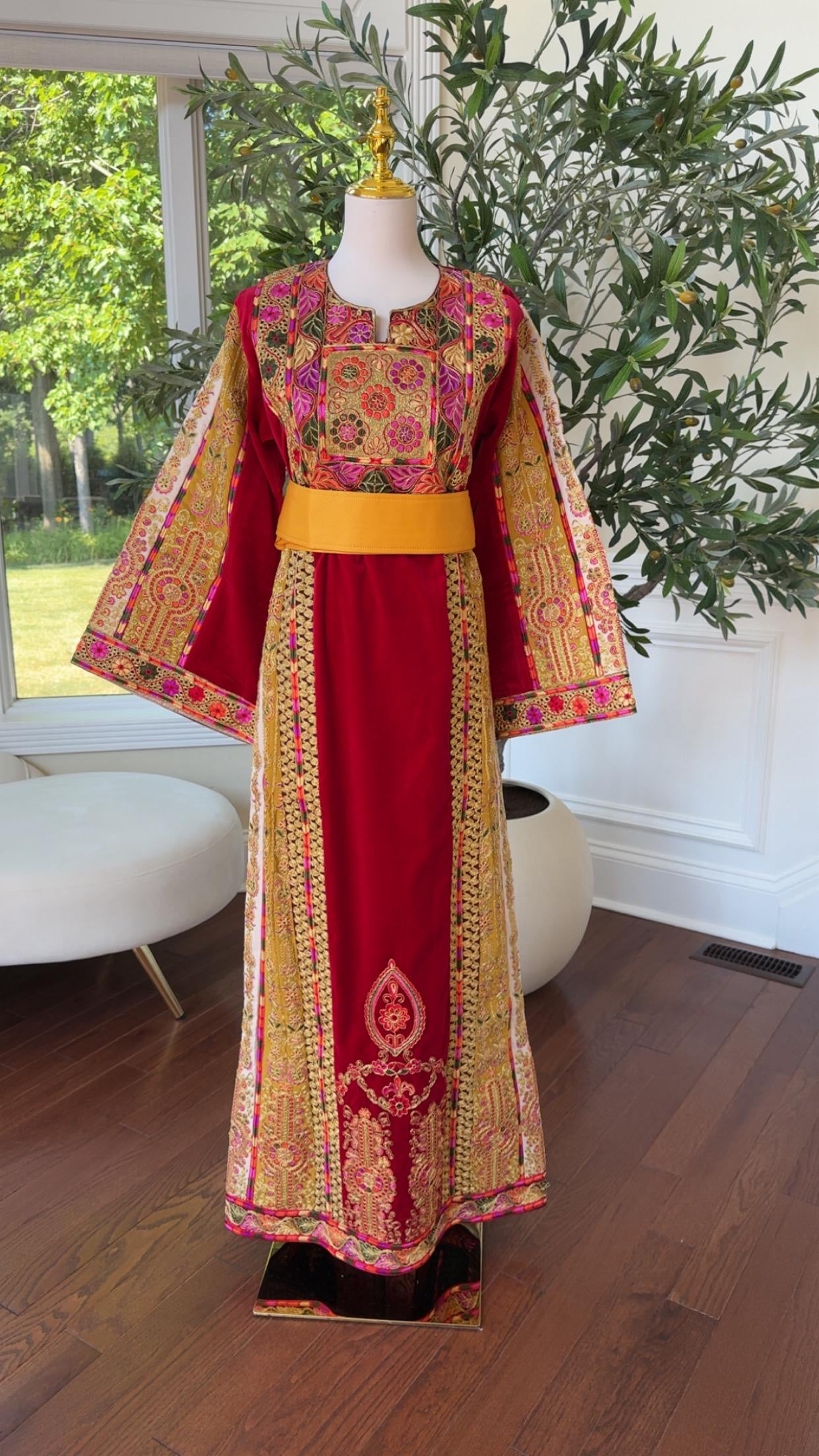 Burgundy Malaka Velvet Thobe