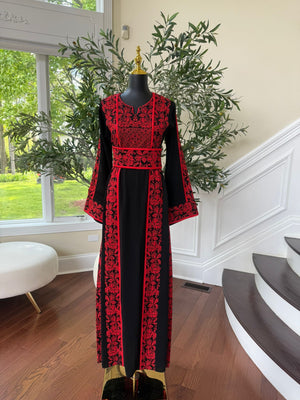 Elegant Red Tatreez Thobe / A