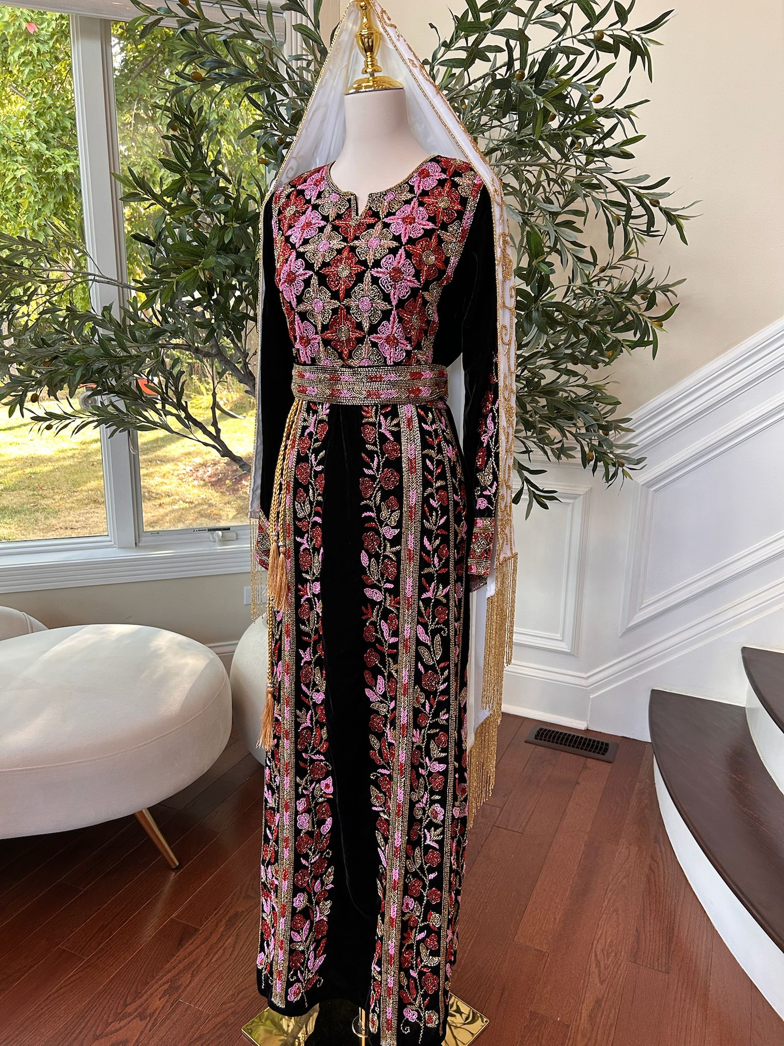 Black Velvet Stone Thobe