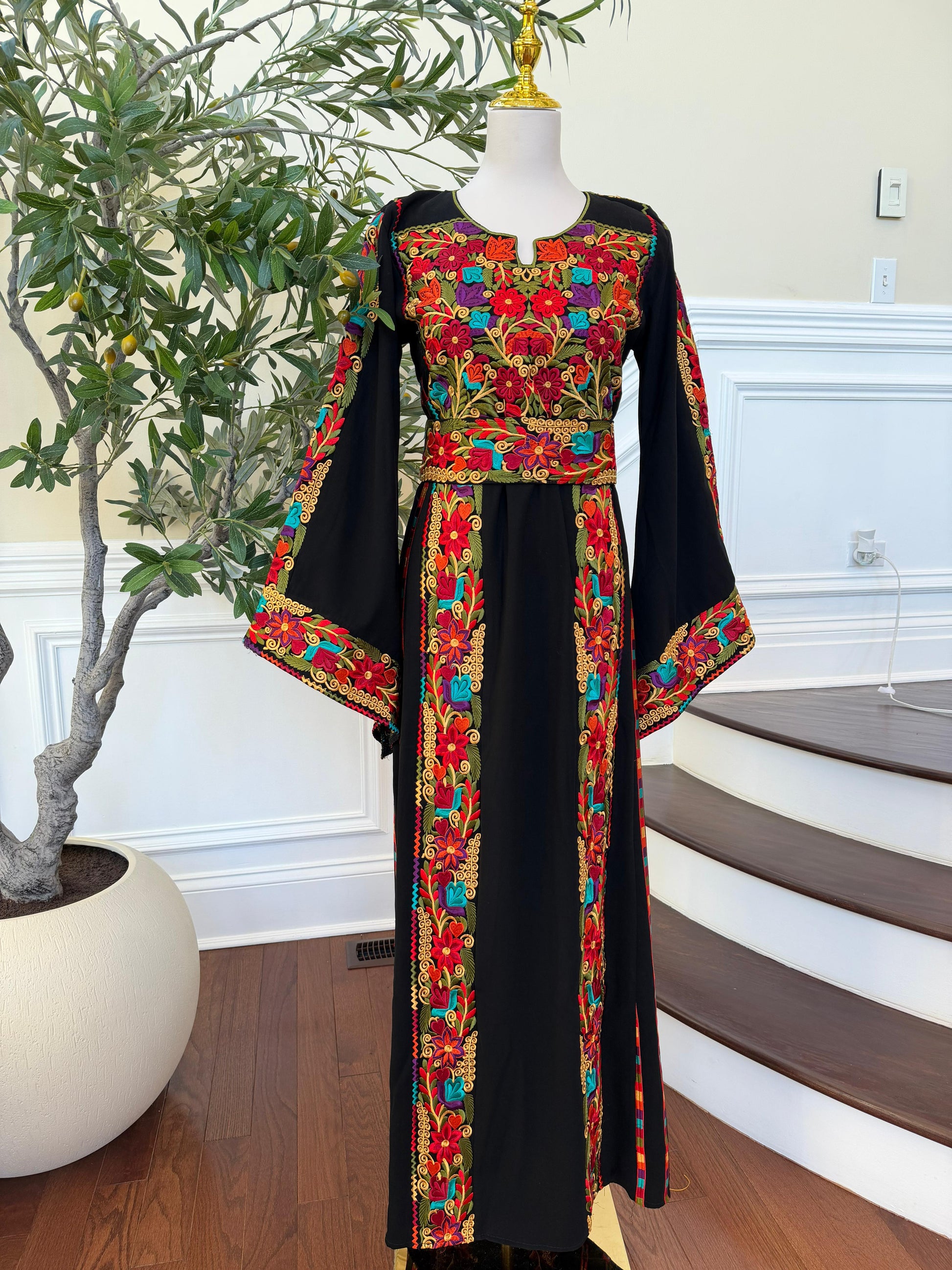 Black Embroidery Tatreez Thobe