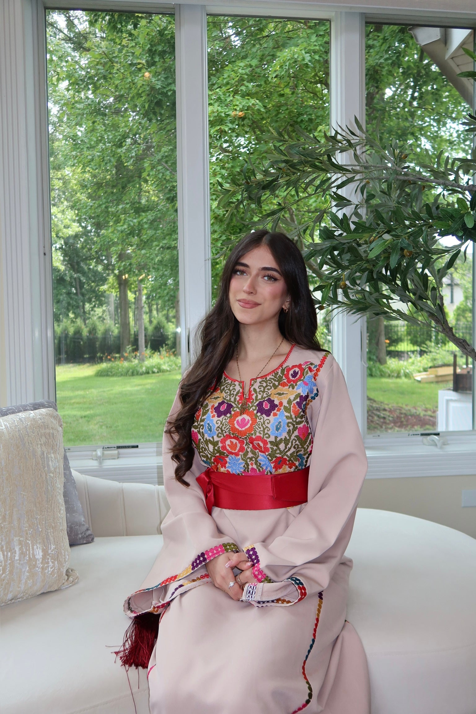 Cream Floral Embroidery Thobe