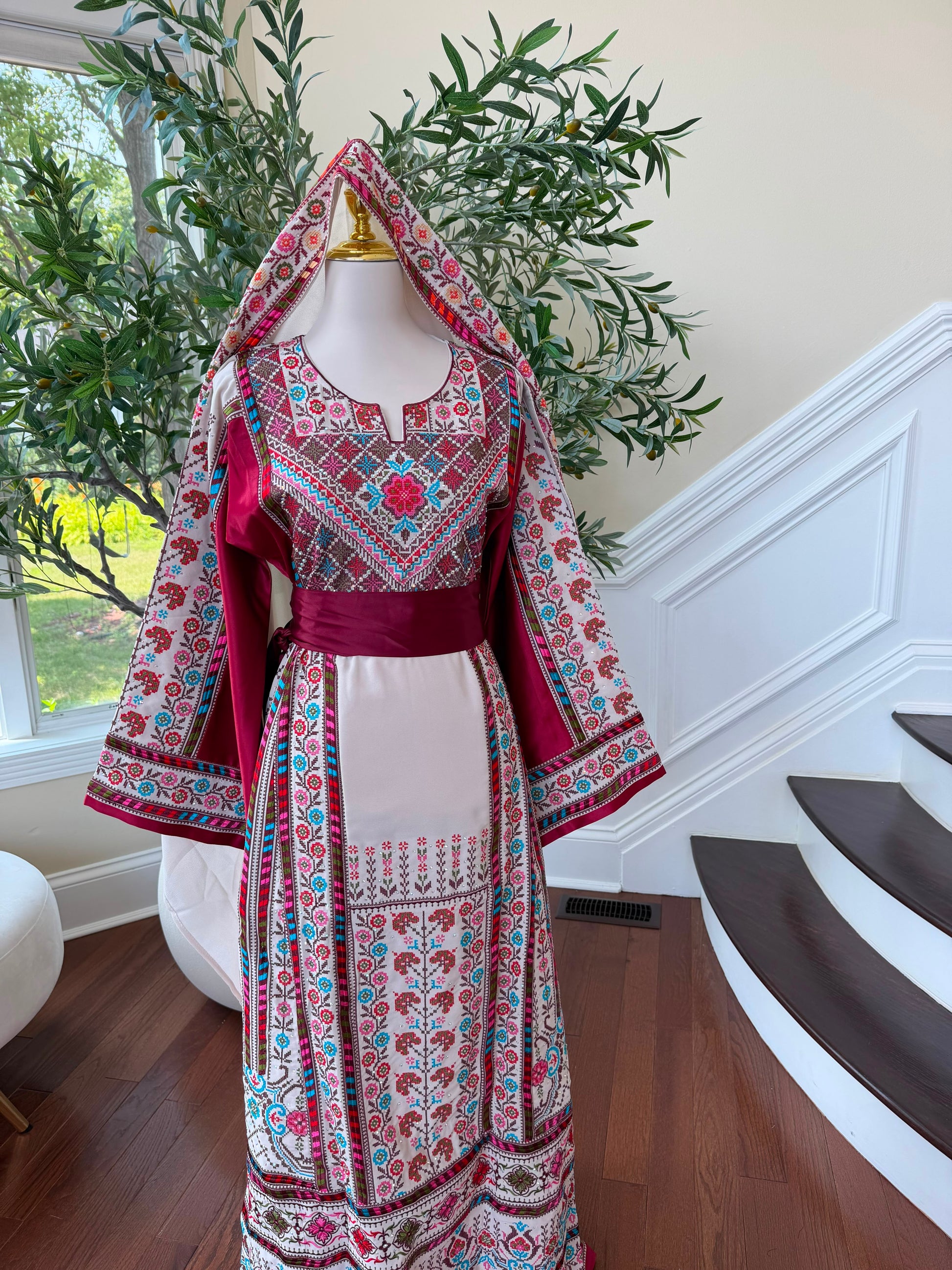 Cream Embroidery Tatreez Thobe