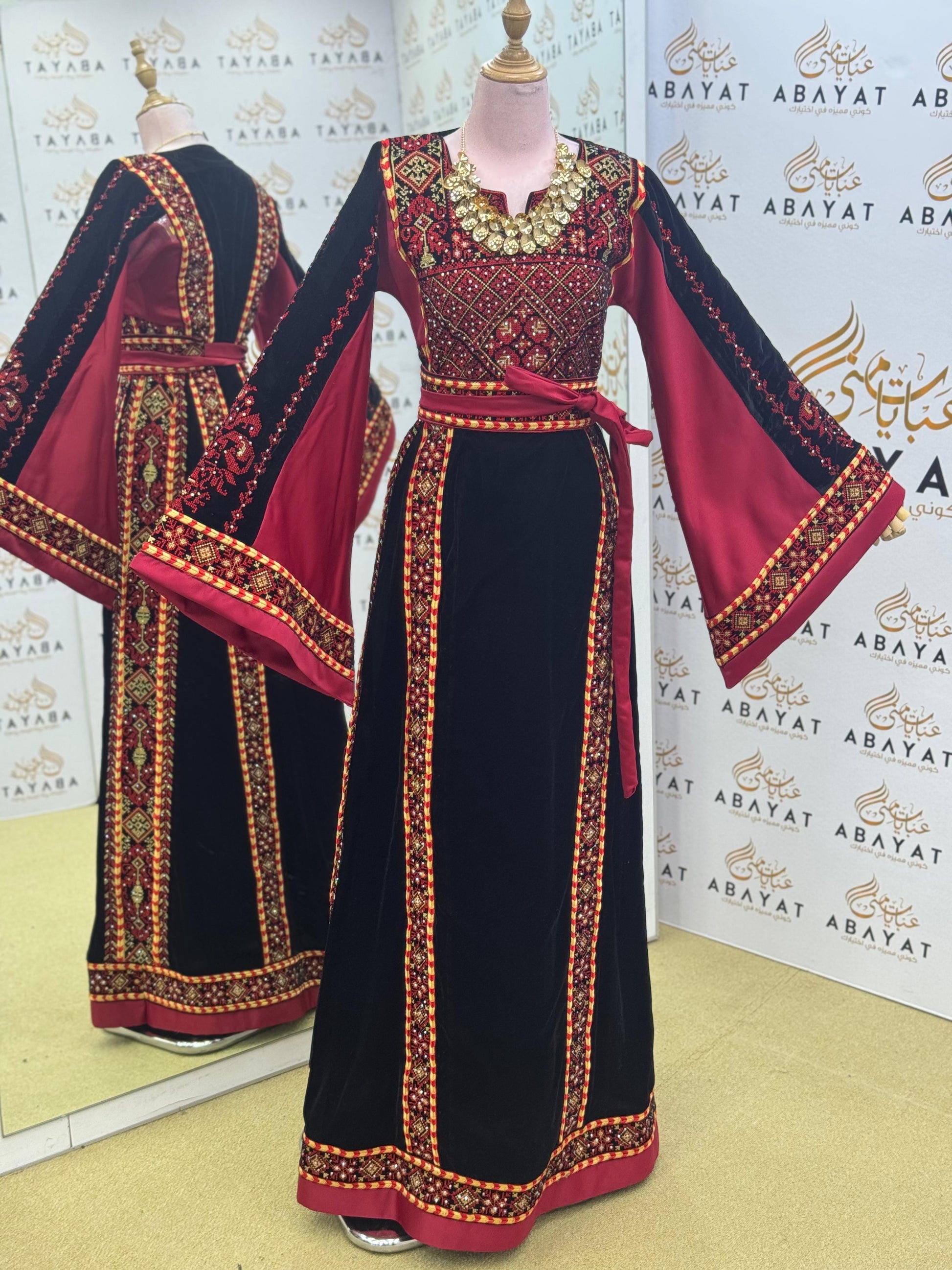 Luxury Black Velvet Thobe – Burgundy Sleeves & Gold Tatreez Design