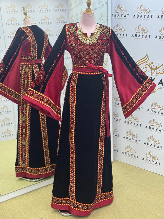 Luxury Black Velvet Thobe – Burgundy Sleeves & Gold Tatreez Design