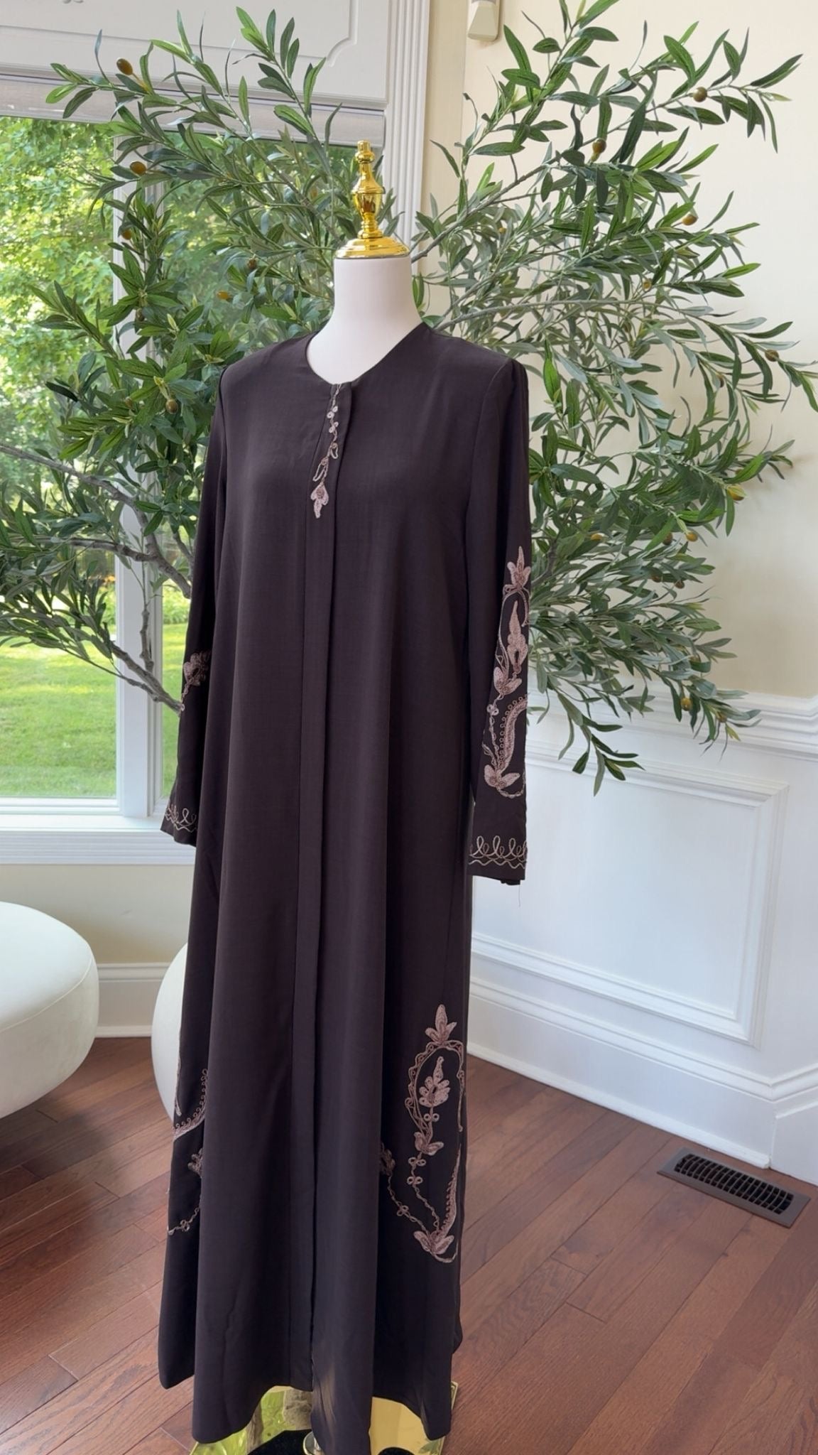 Espresso Brown Embroidered Abaya – Rose Vine Detail