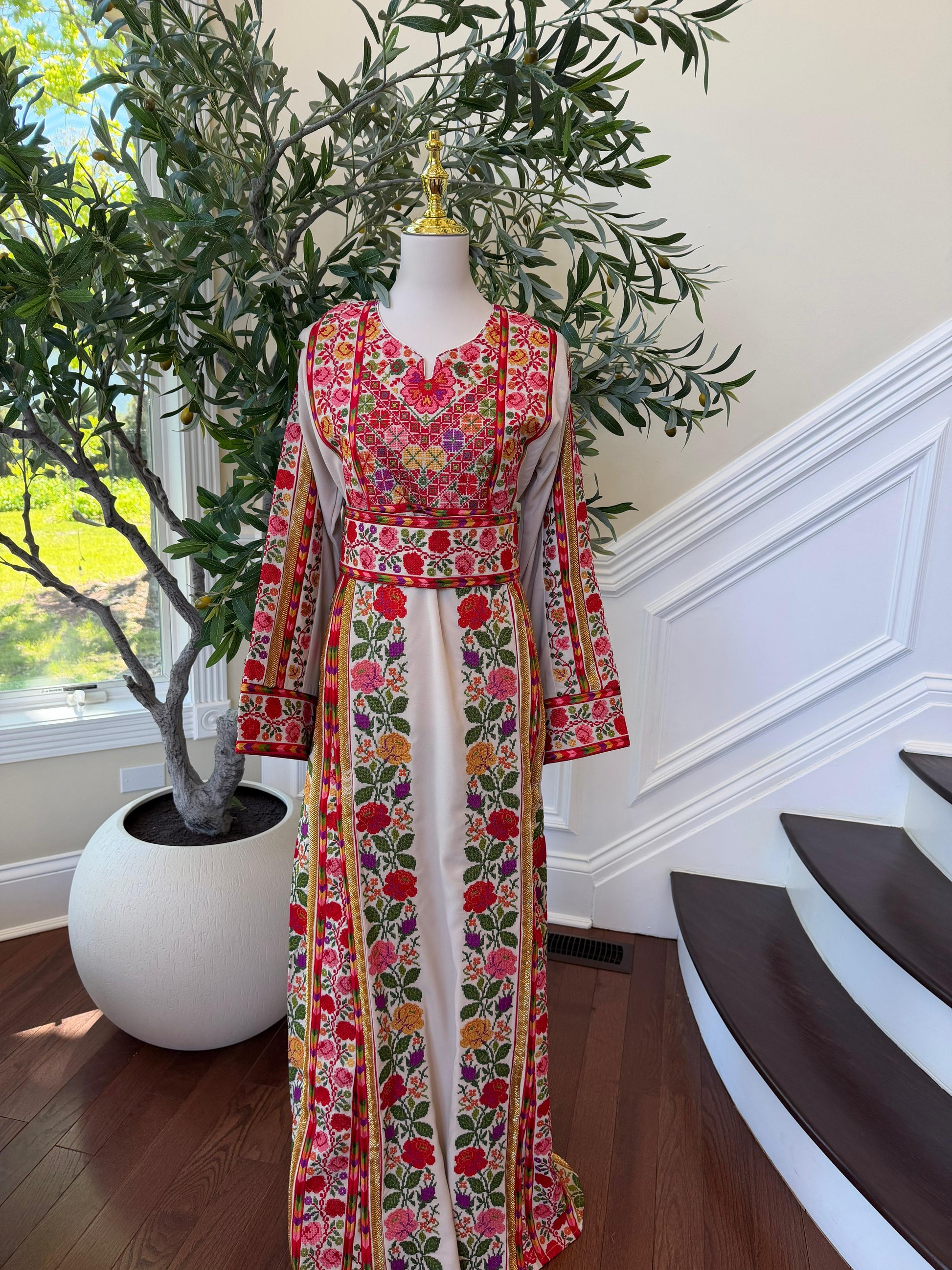 Beige Embroidery Embellished Tatreez Floral Sabal Kharaz Thobe