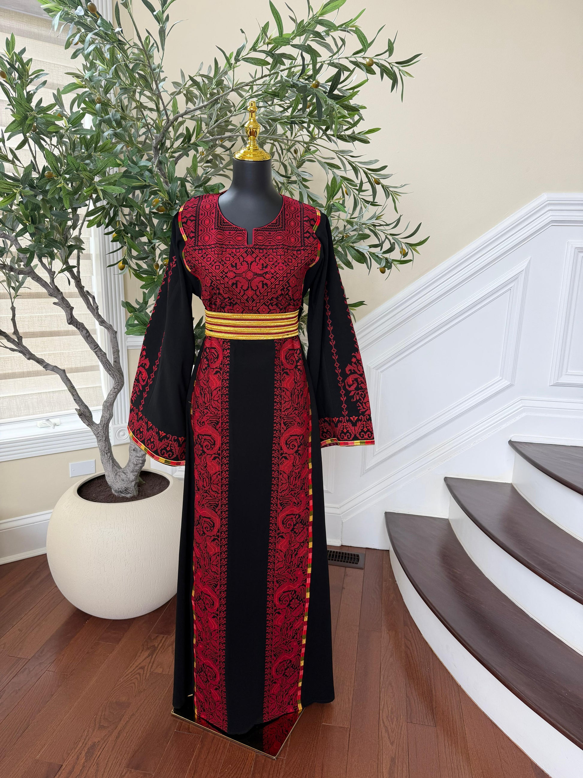 Traditional Tatreez Red Embroidery Thobe