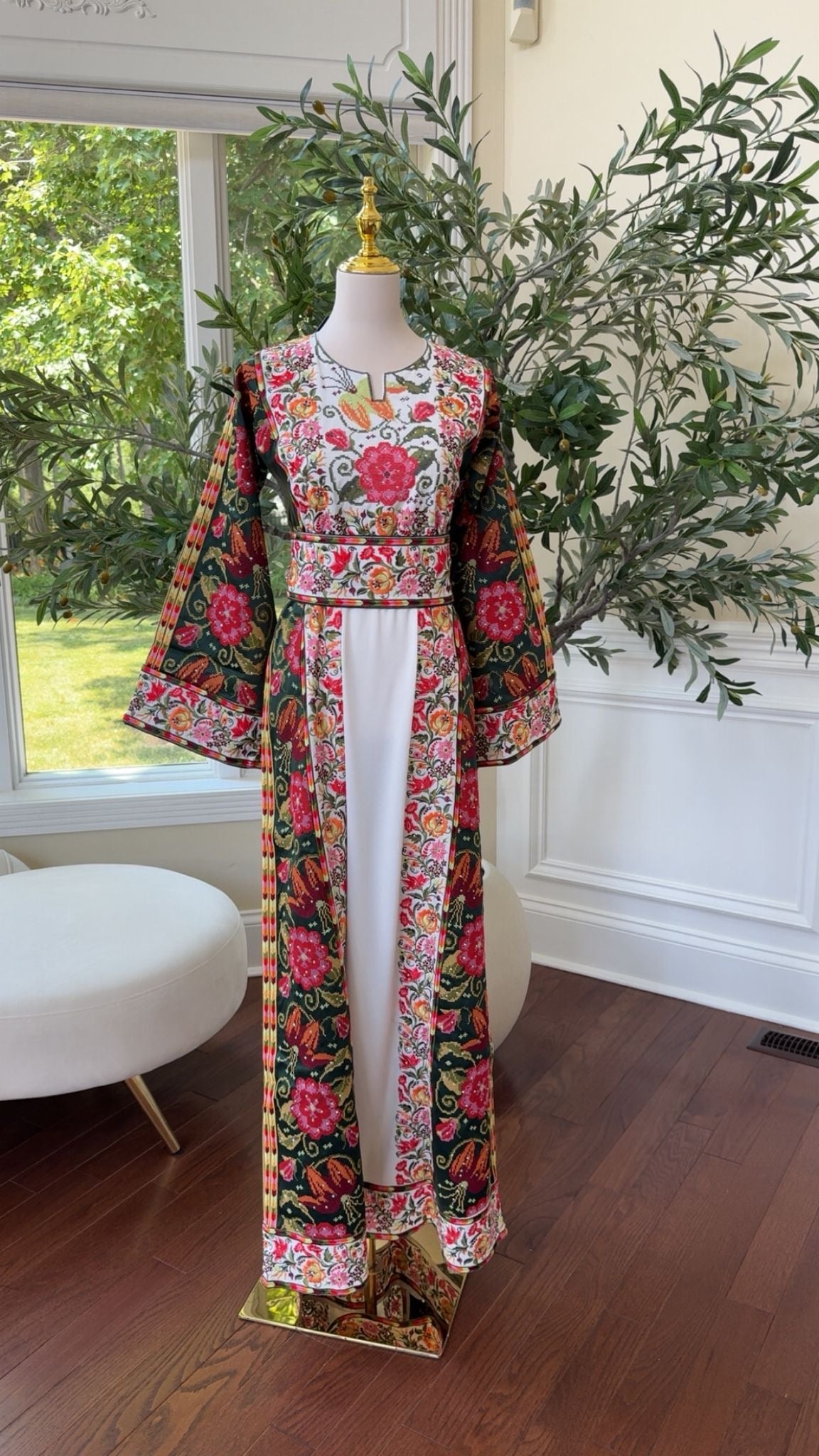 Embroidery Tatreez Floral Thobe /A