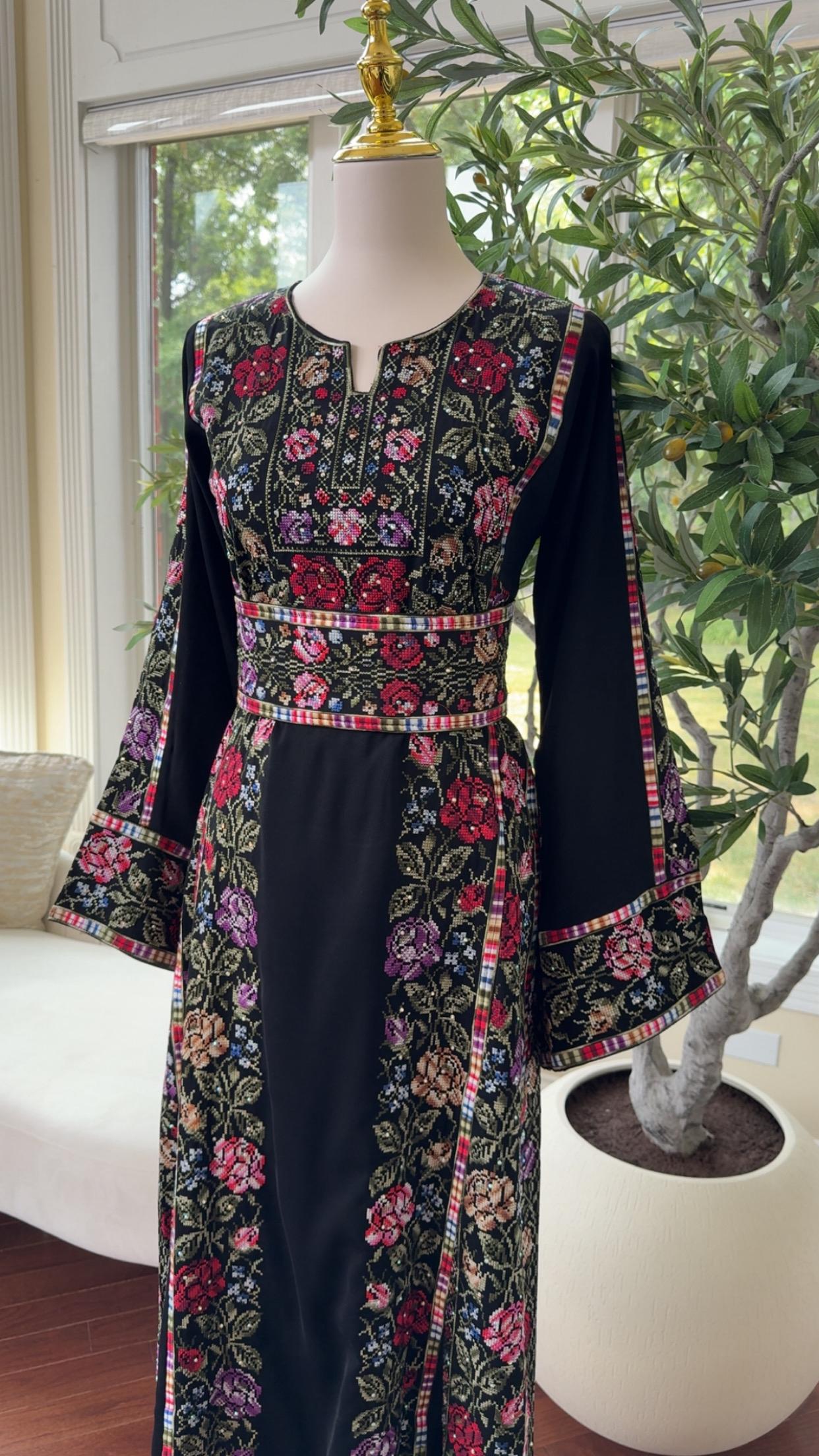 Tatreez Black Floral Beaded Thobe