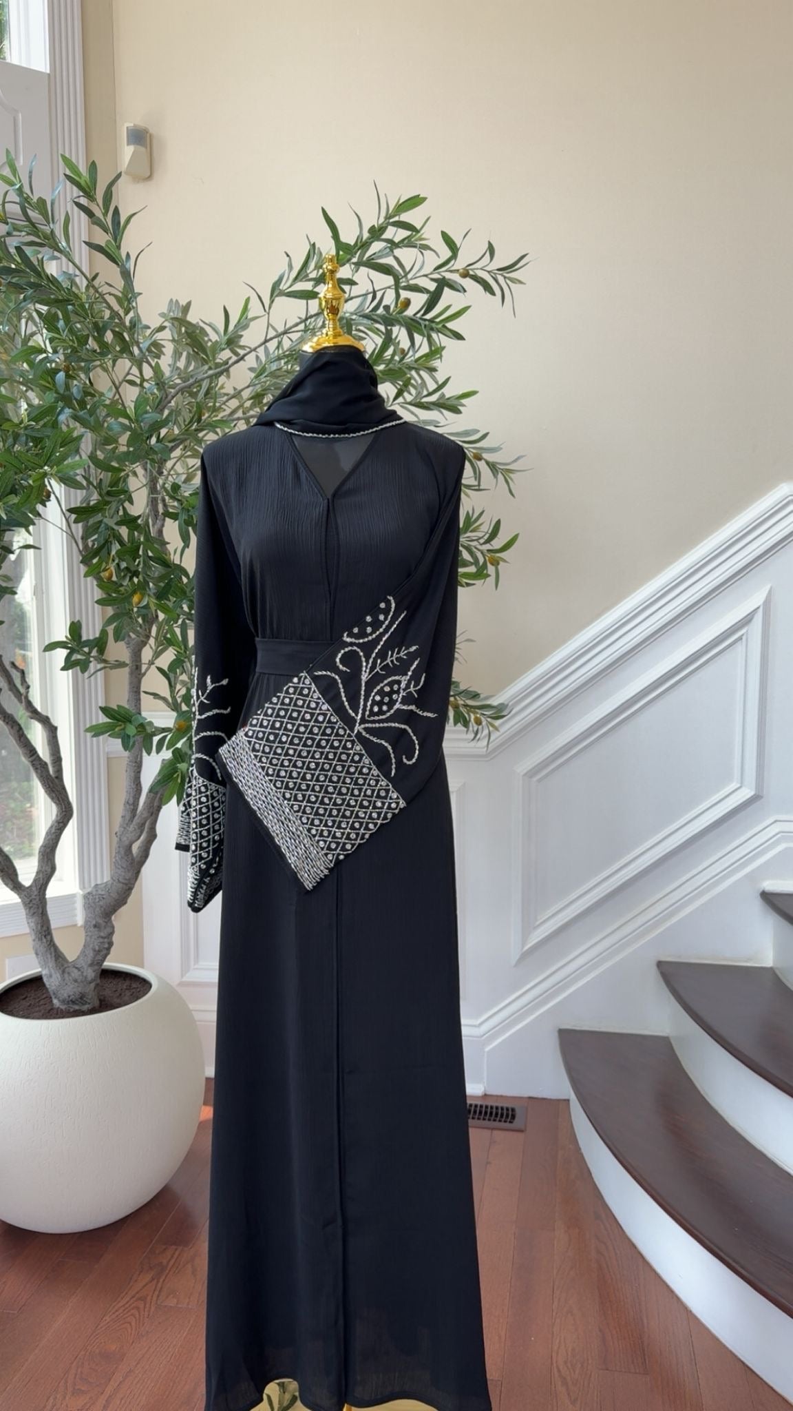 Black Sleeve Charm Abaya