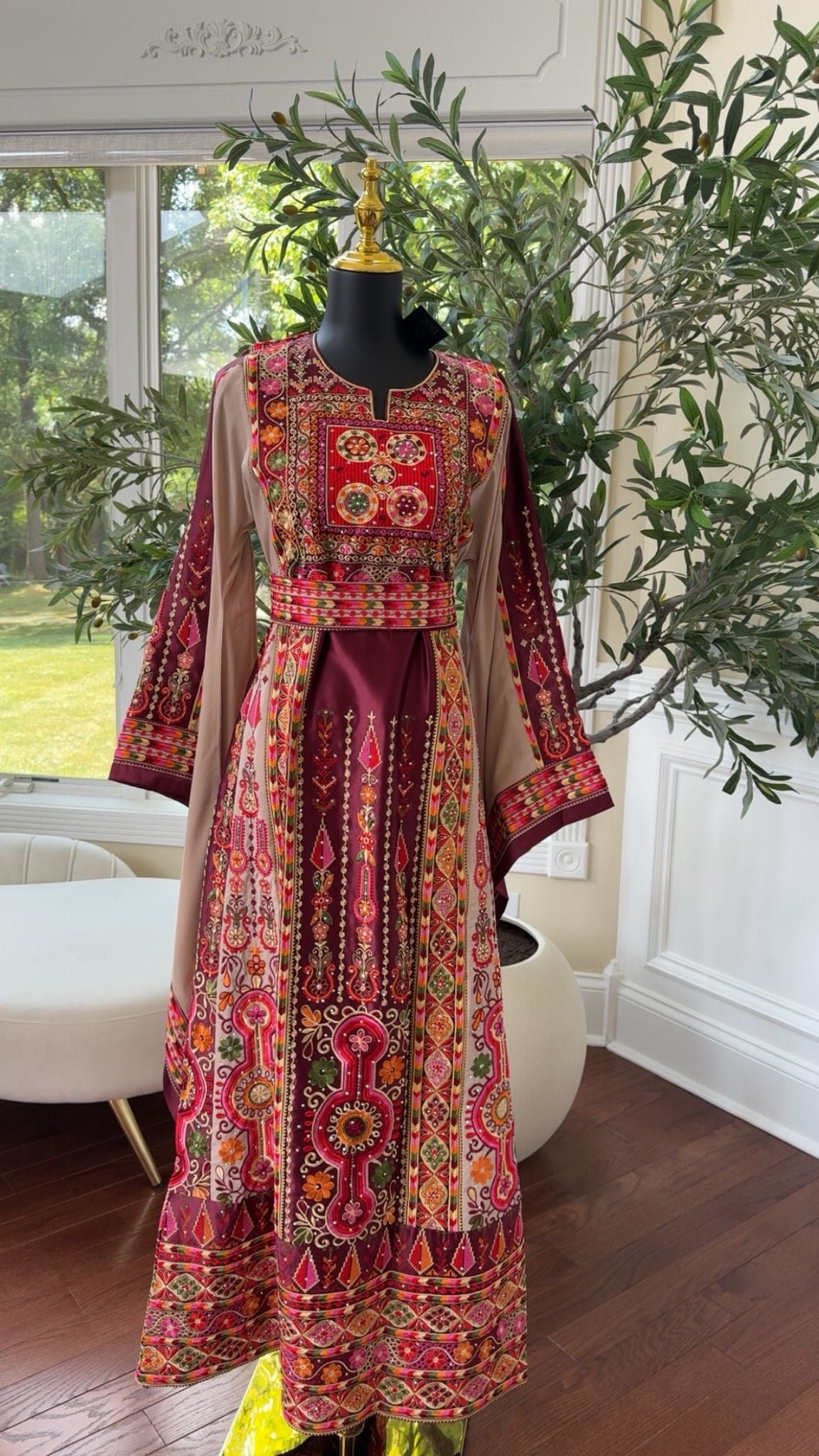 Burgundy Tatreez Thobe /A