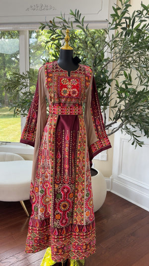 Burgundy Tatreez Thobe /A