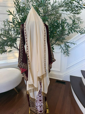 Elegant Burgundy Velvet Palestinian Thobe with Gold Embroidery