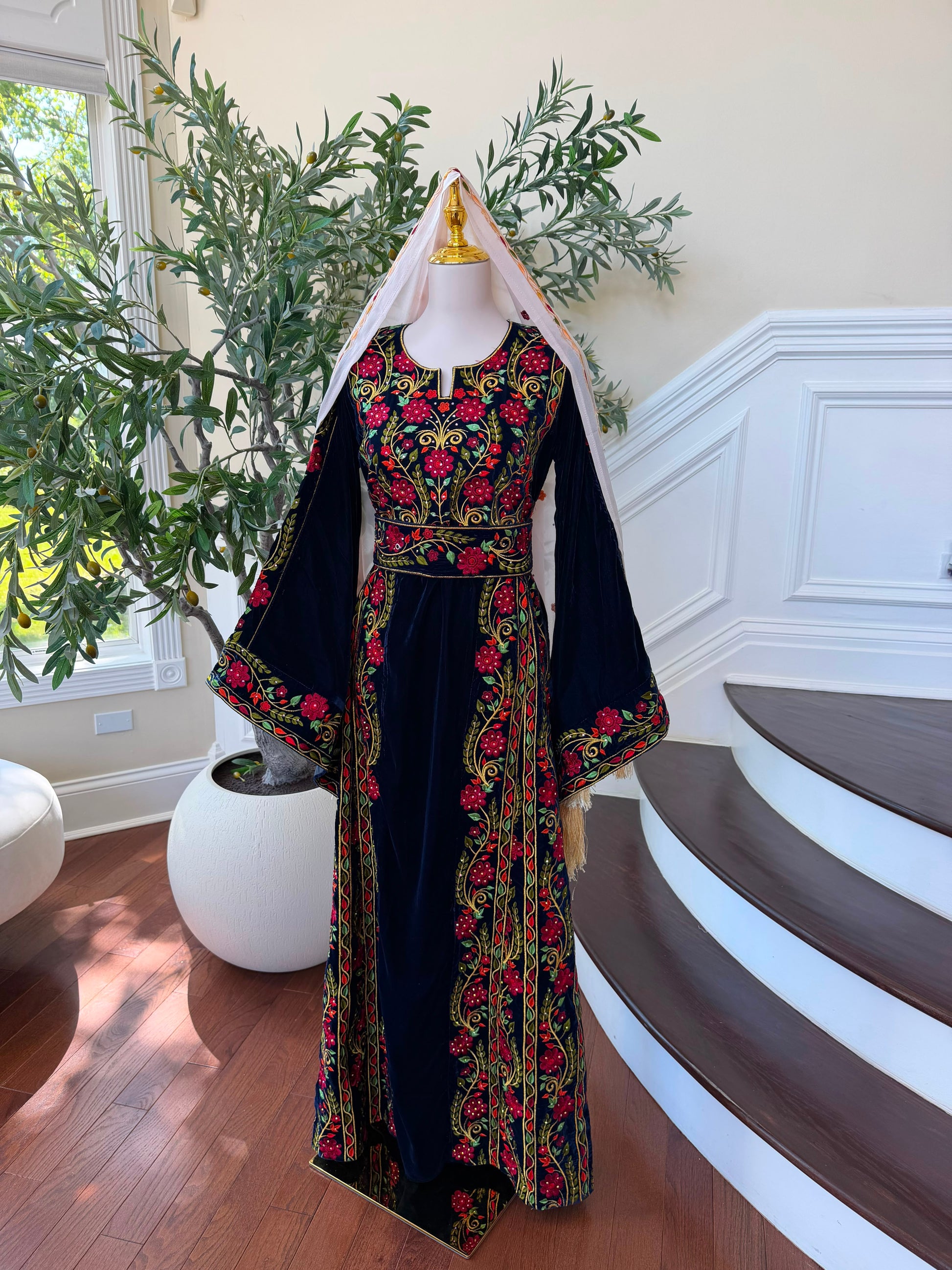 Velvet Blue Floral Embroidered Tatreez Thobe
