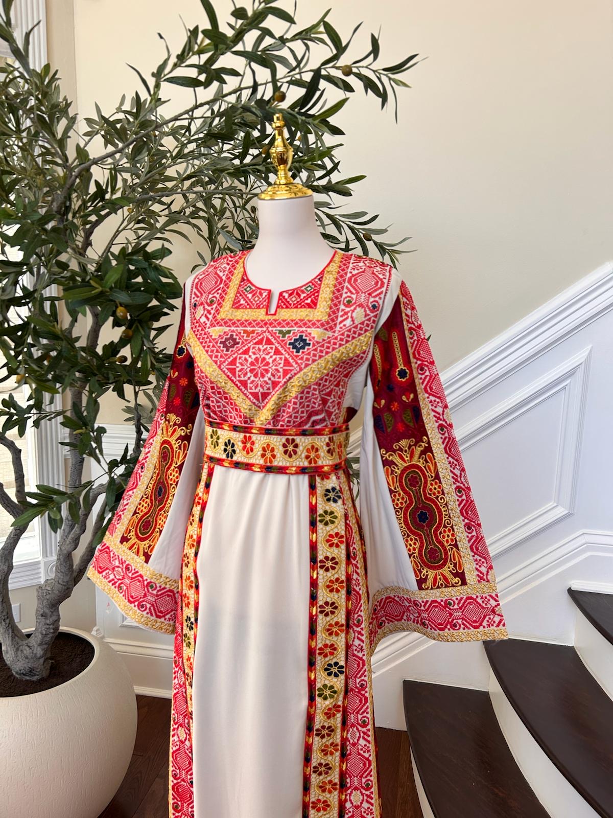 Cream Embroidery Tatreez Thobe