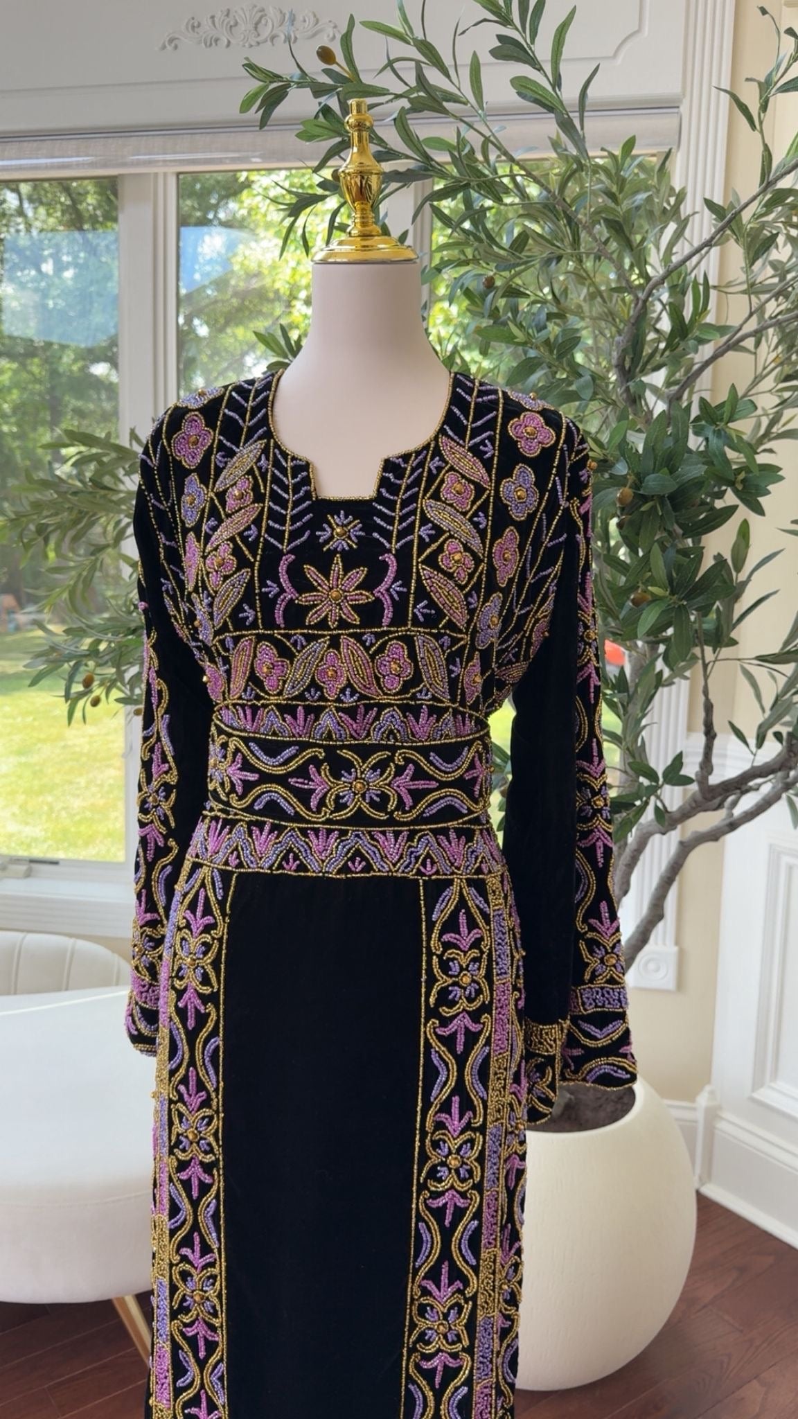 Velvet Black Stone Thobe / 341