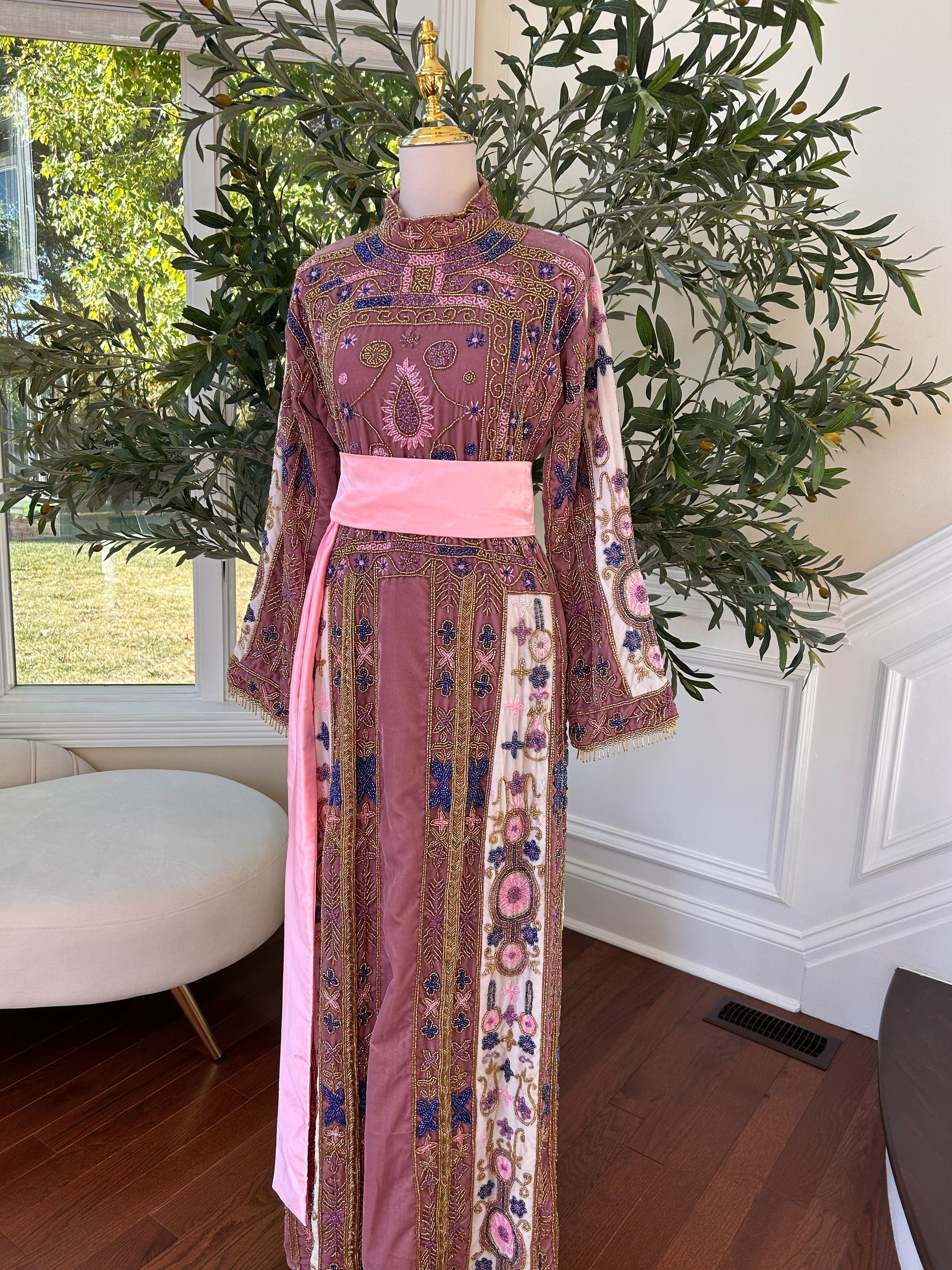 Pink Velvet Stone Thobe