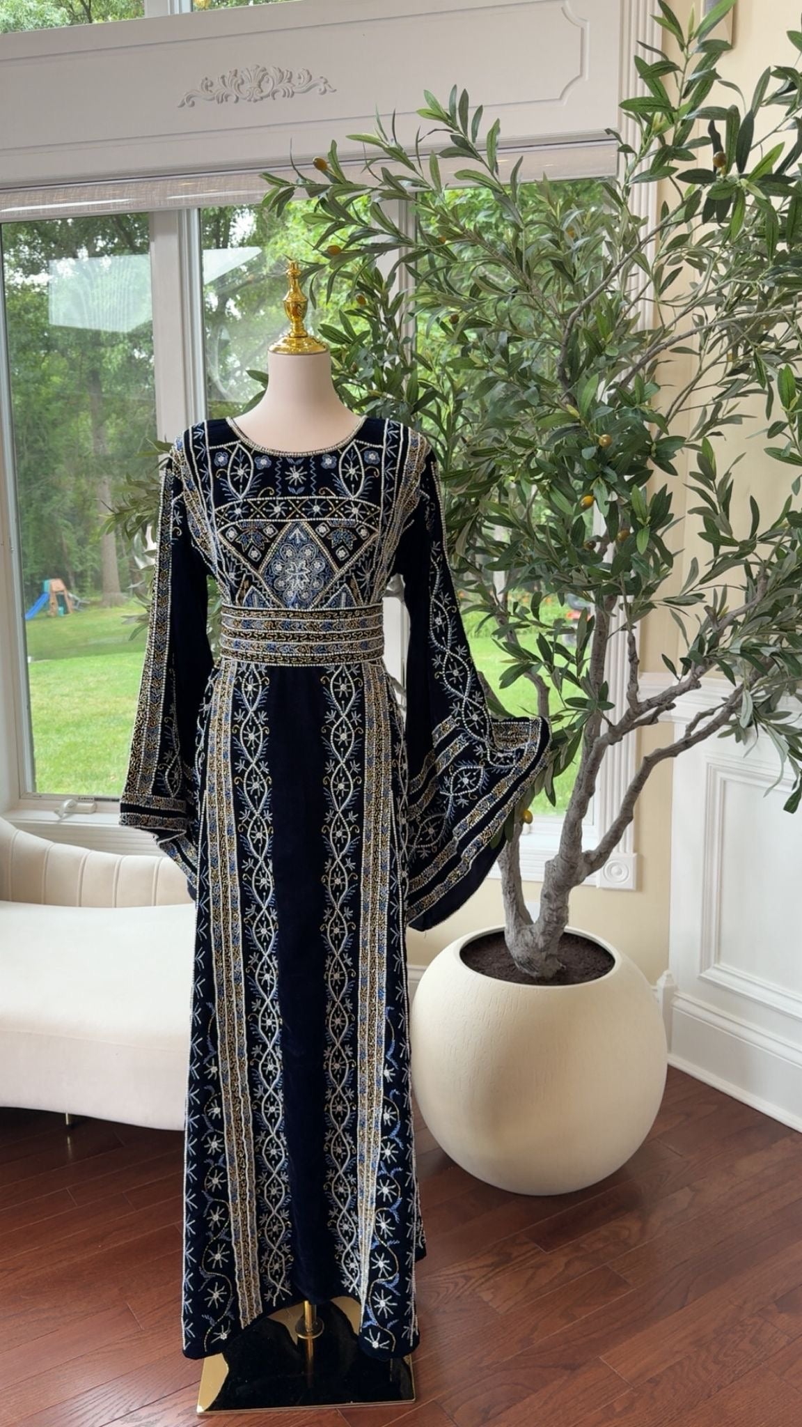 Velvet Blue Stone Thobe