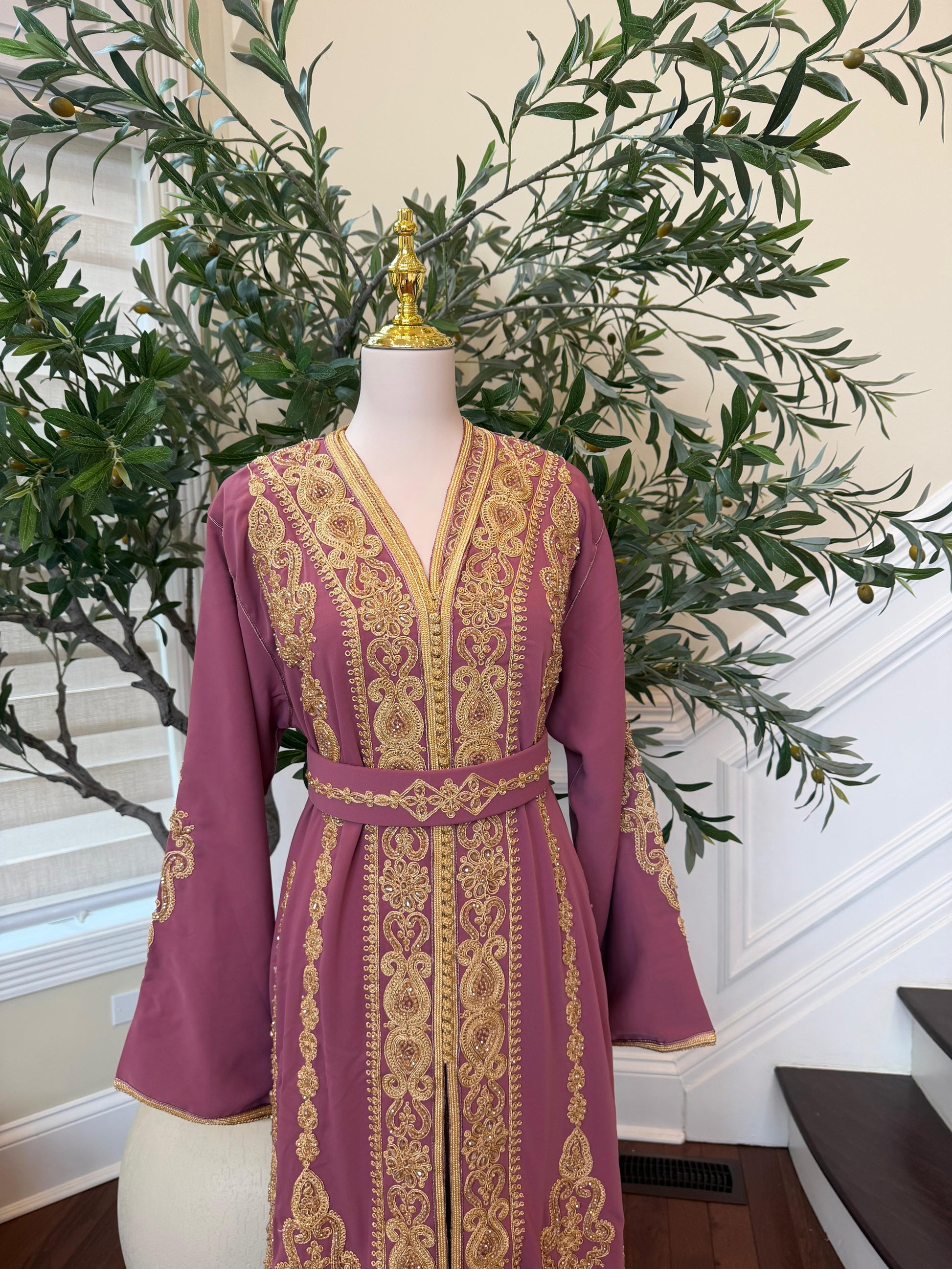 Pink Kuftan with Intricate Golden Embroidery Detail