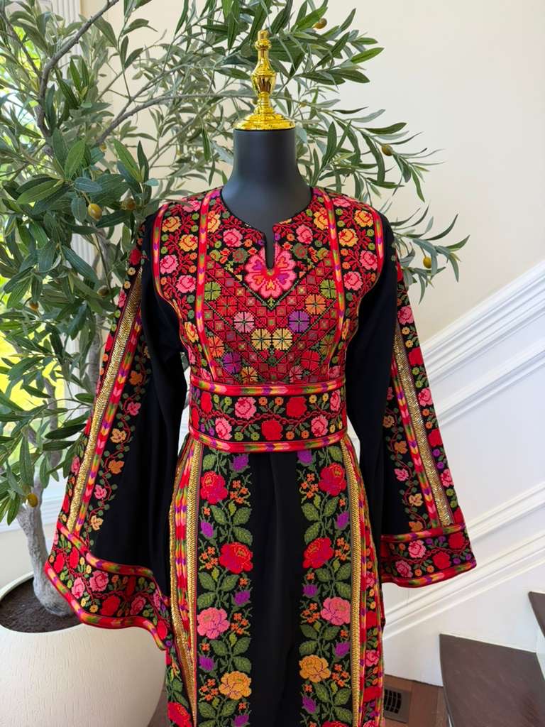 Black Embroidery Tatreez Sabal Kharaz Thobe