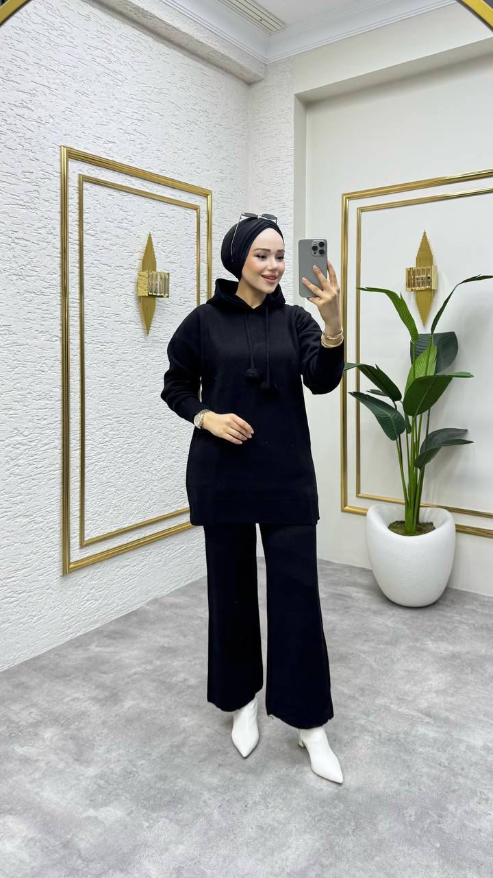 Essential Comfort Two-Piece Lounge Set